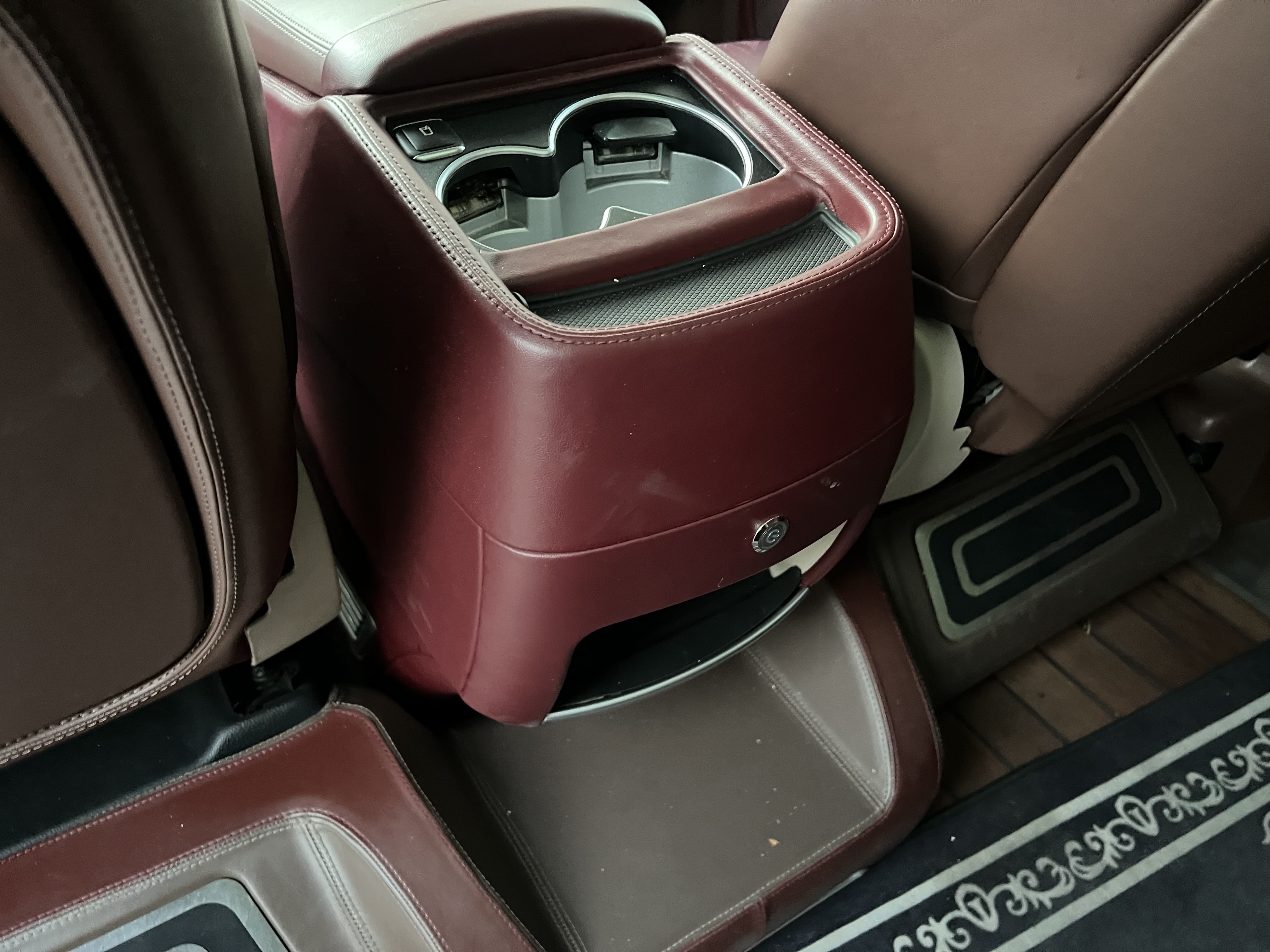 Mercedes-Benz V Class 2018 #16 Mercedes-Benz V Class 2018 car image #16