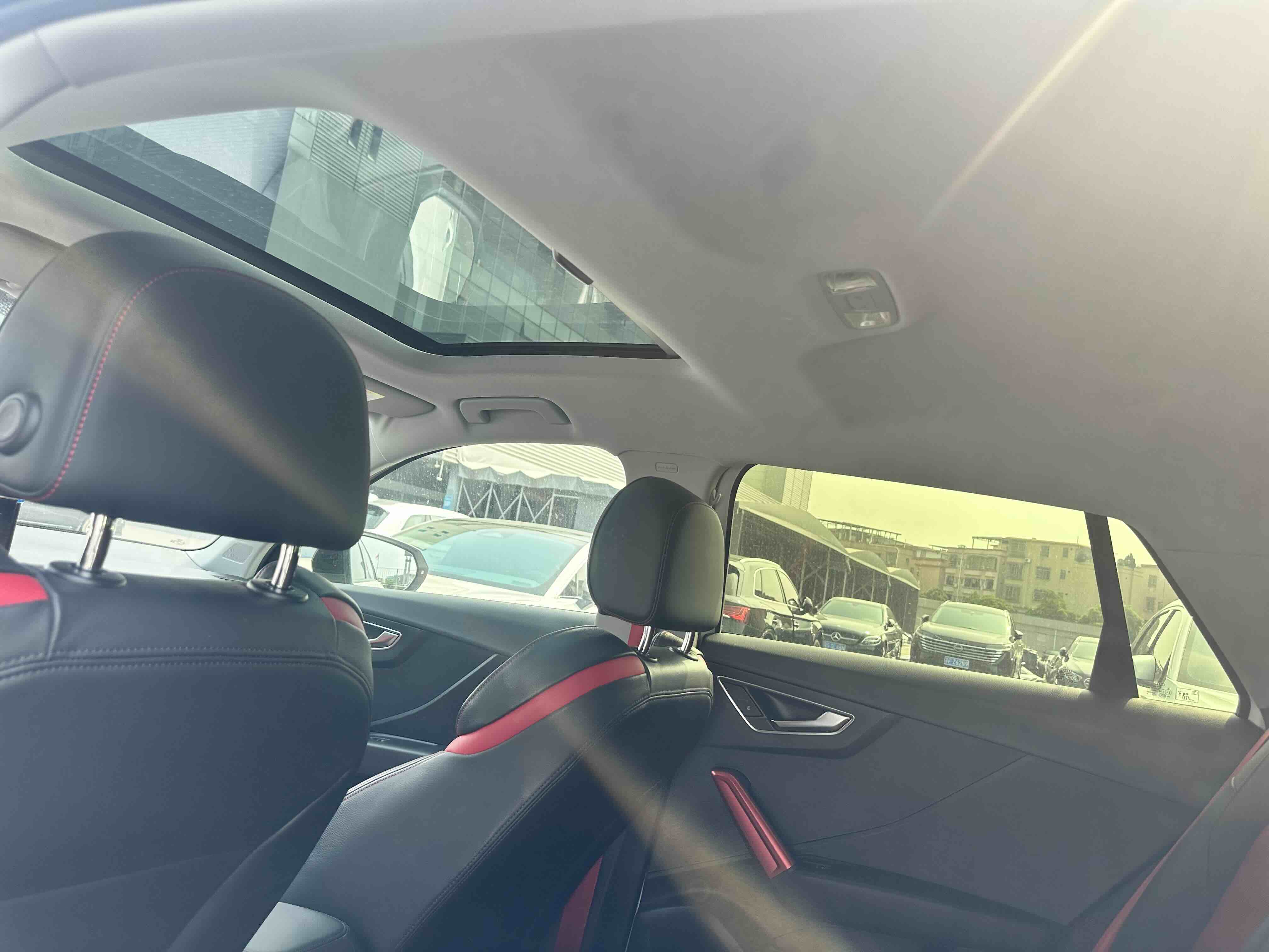 Q2L 2019 car image #16