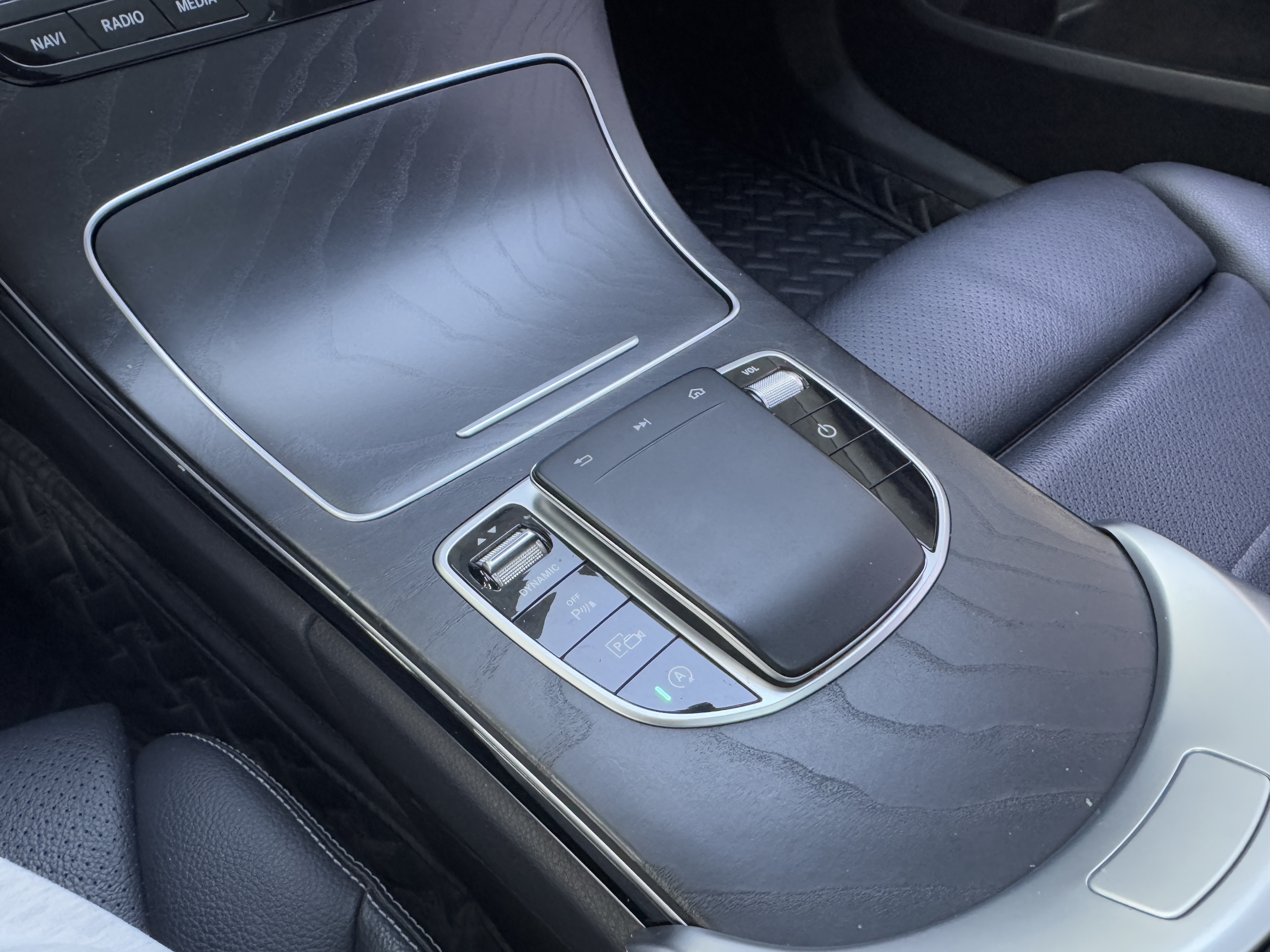 Mercedes-Benz C Class 2018 #16 Mercedes-Benz C Class 2018 car image #16