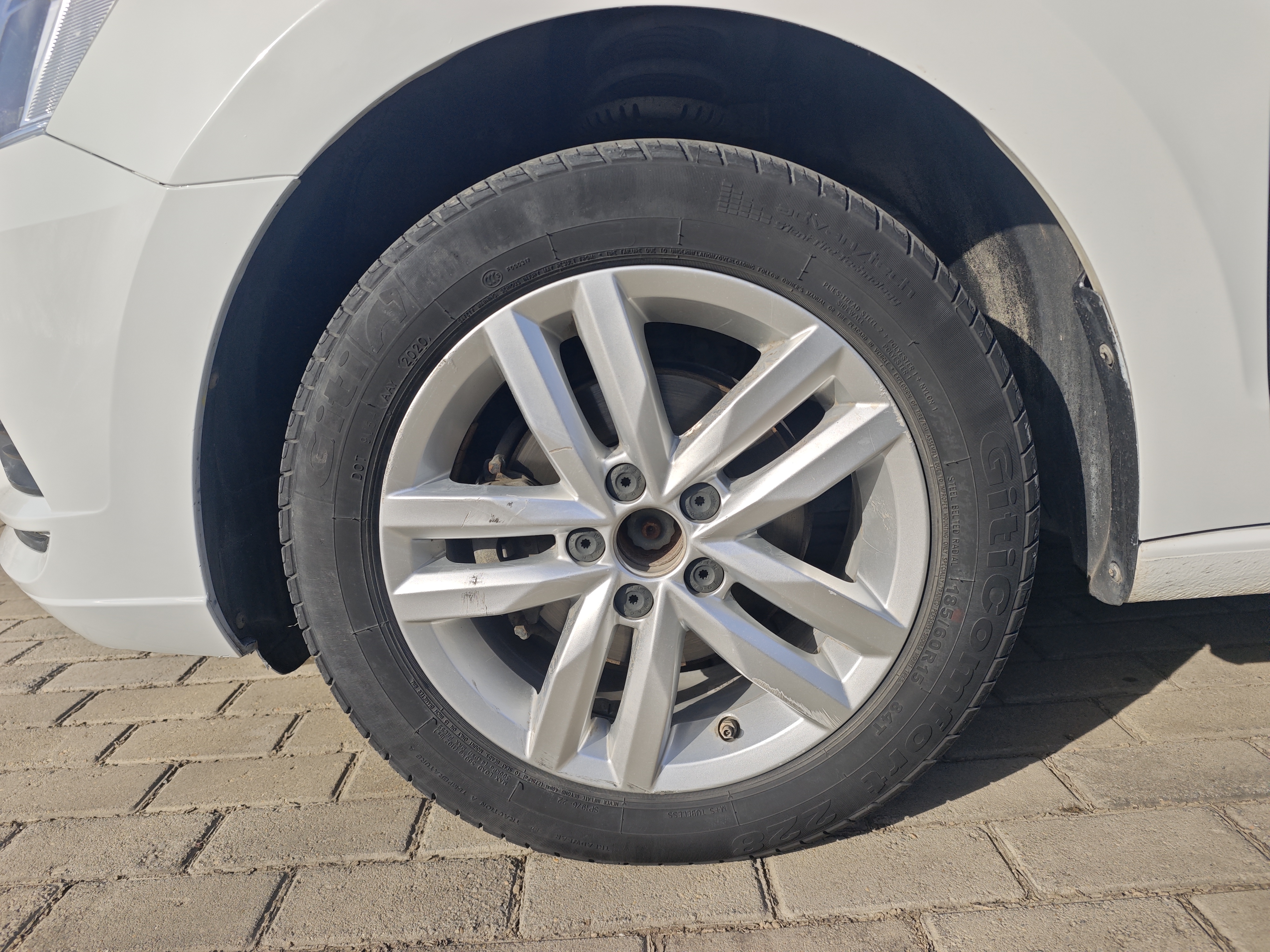 Volkswagen Jetta 2019 immagine di auto #16