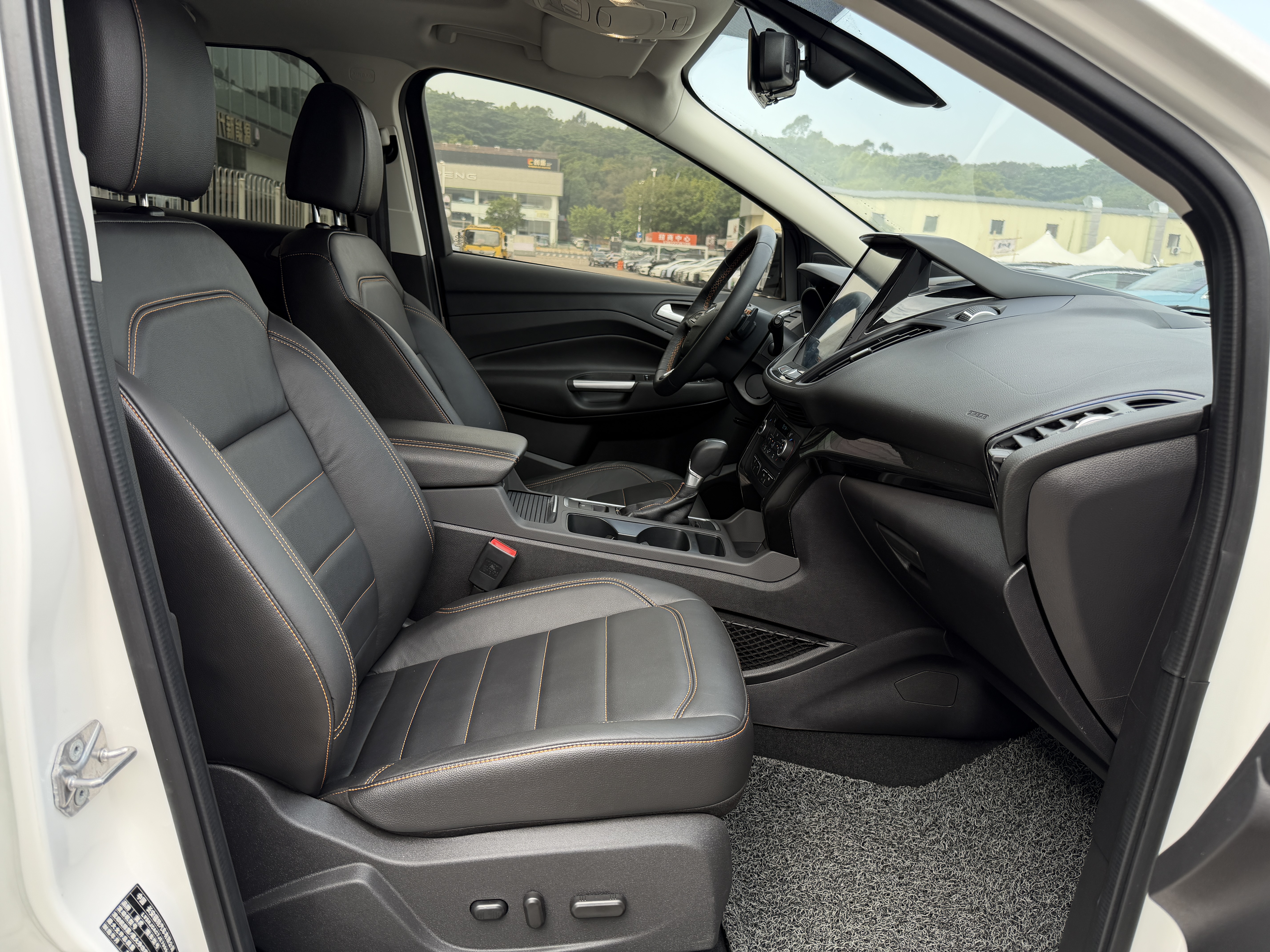 Ford Kuga 2019 #16 Ford Kuga 2019 car image #16