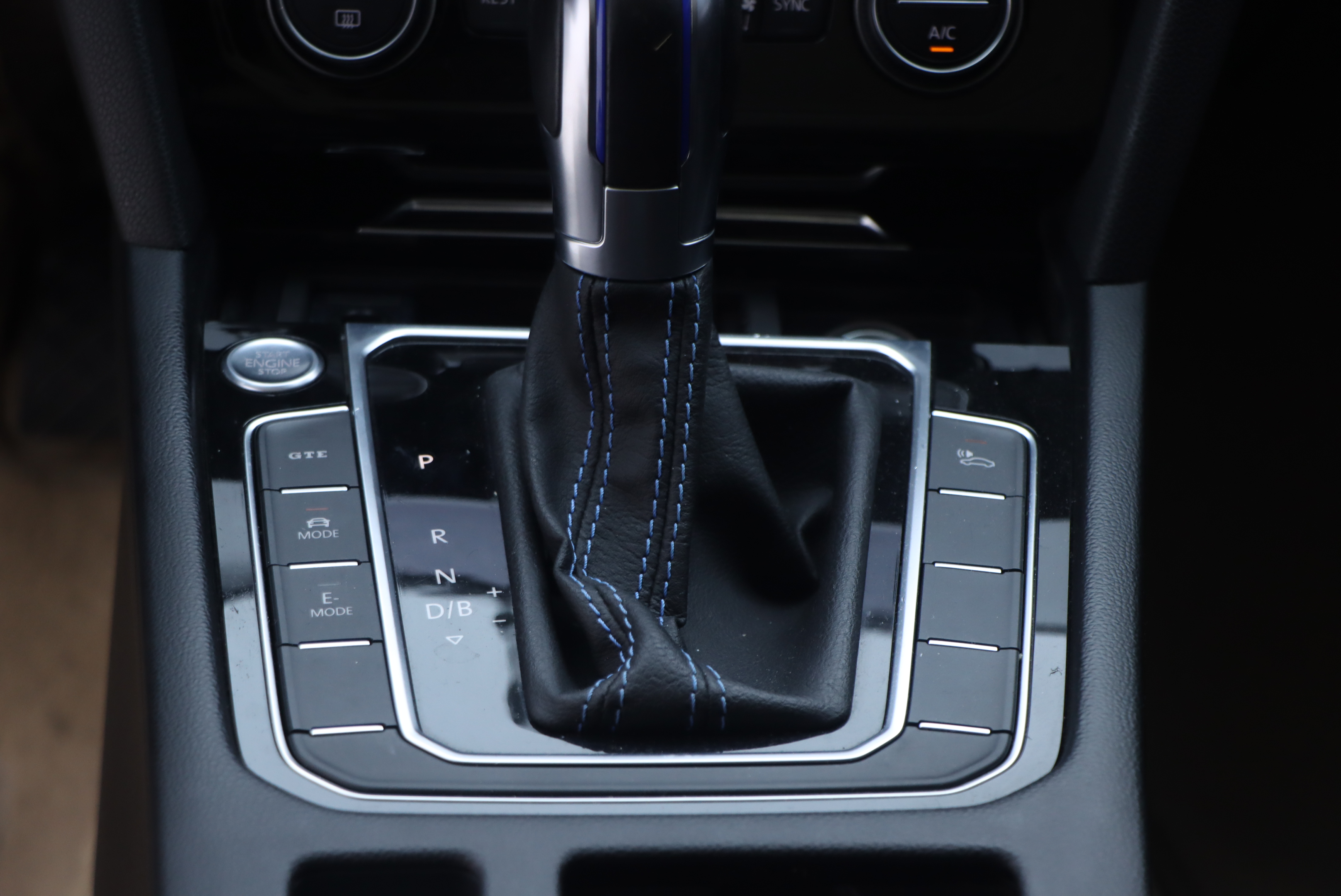 Volkswagen Variant New Energy 2019 صورة سيارة #16