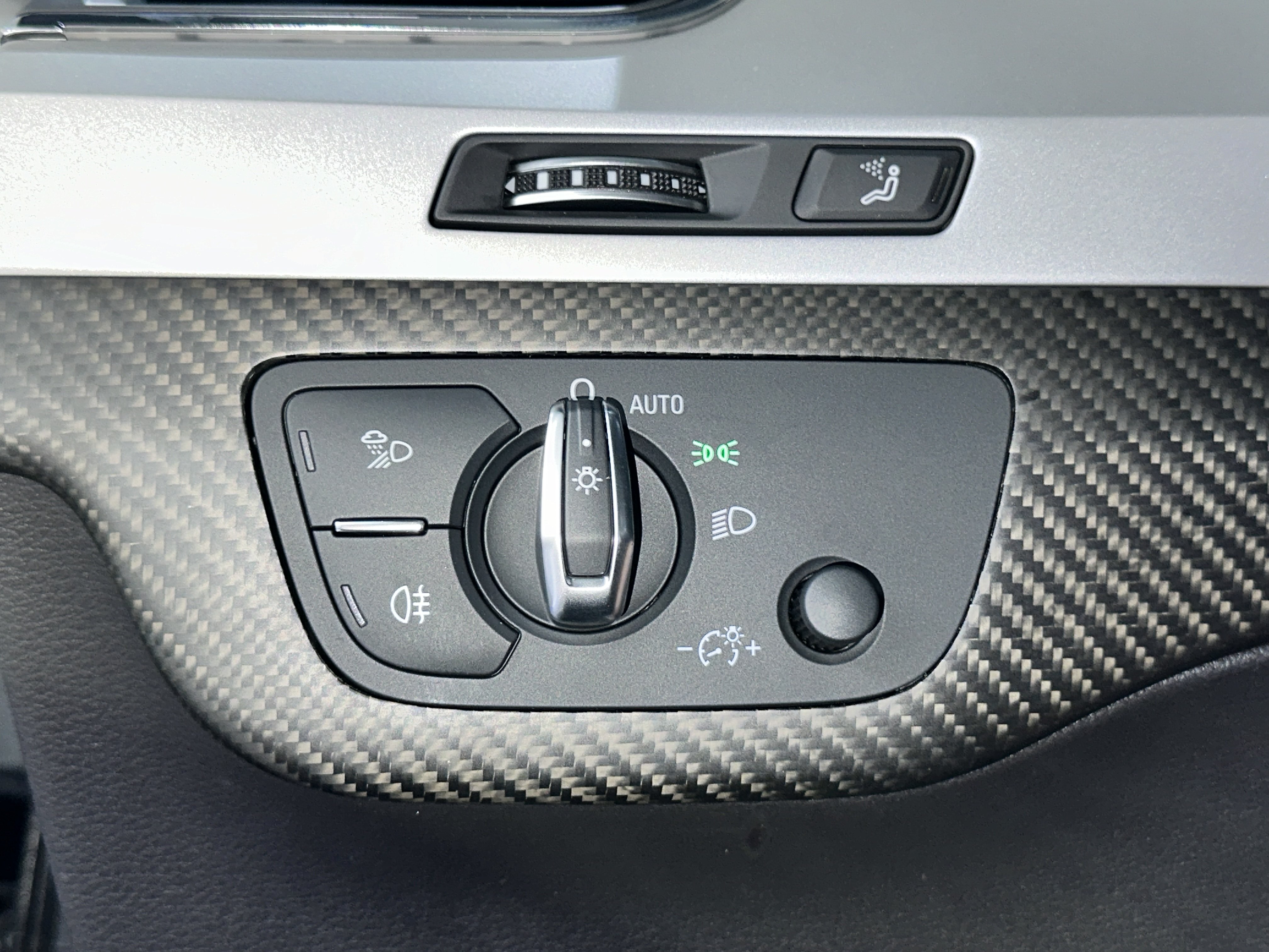 Audi Q7 New Energy 2019 car image #16