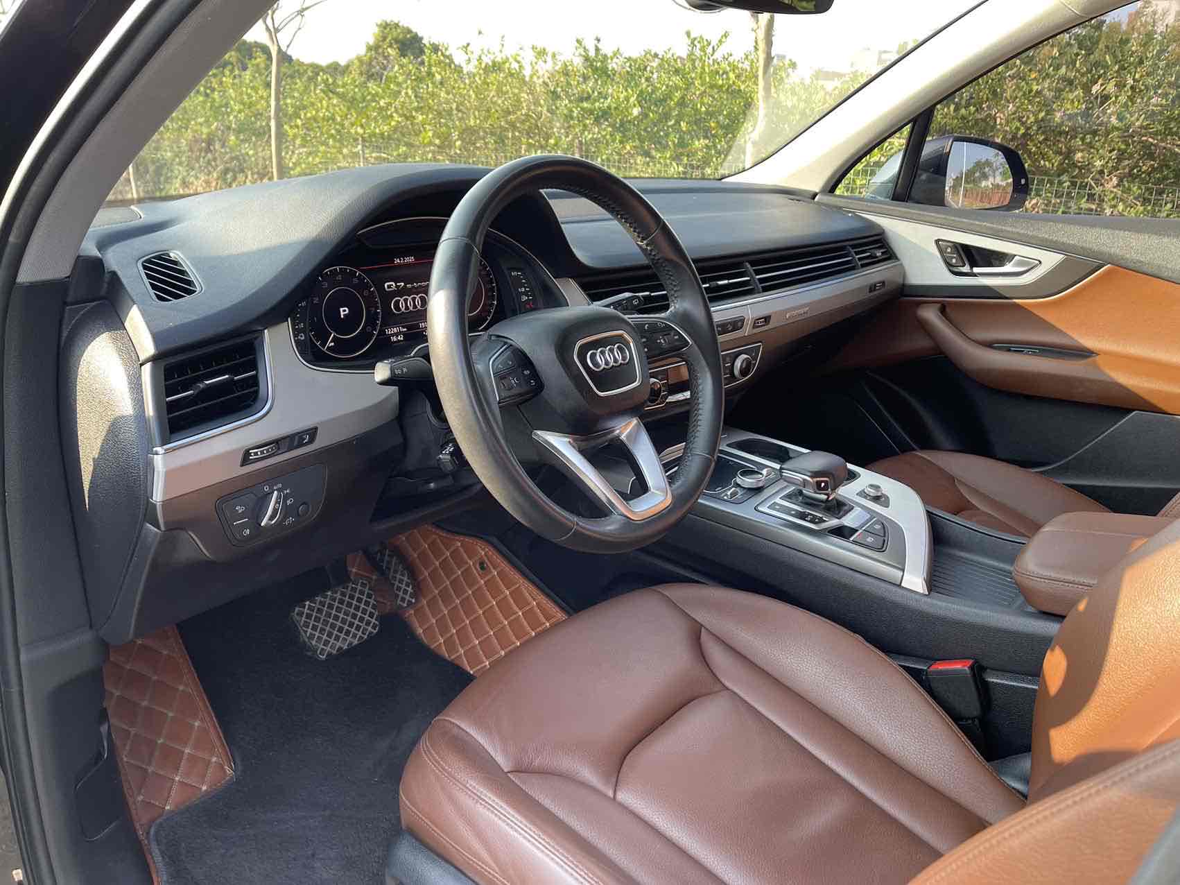 Audi Q7 New Energy 2019 car image #16