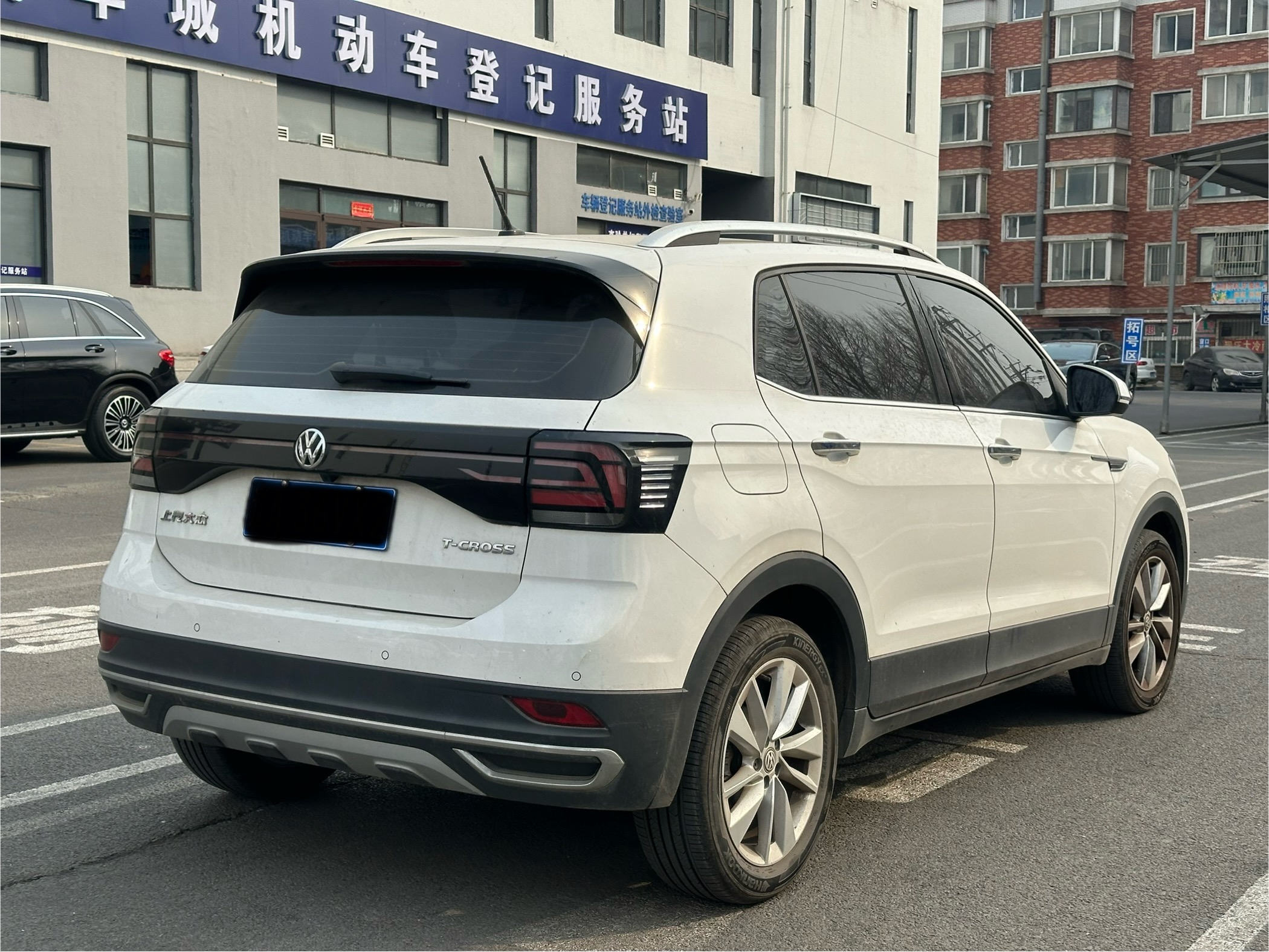 Volkswagen T-Cross 2019 car image #16