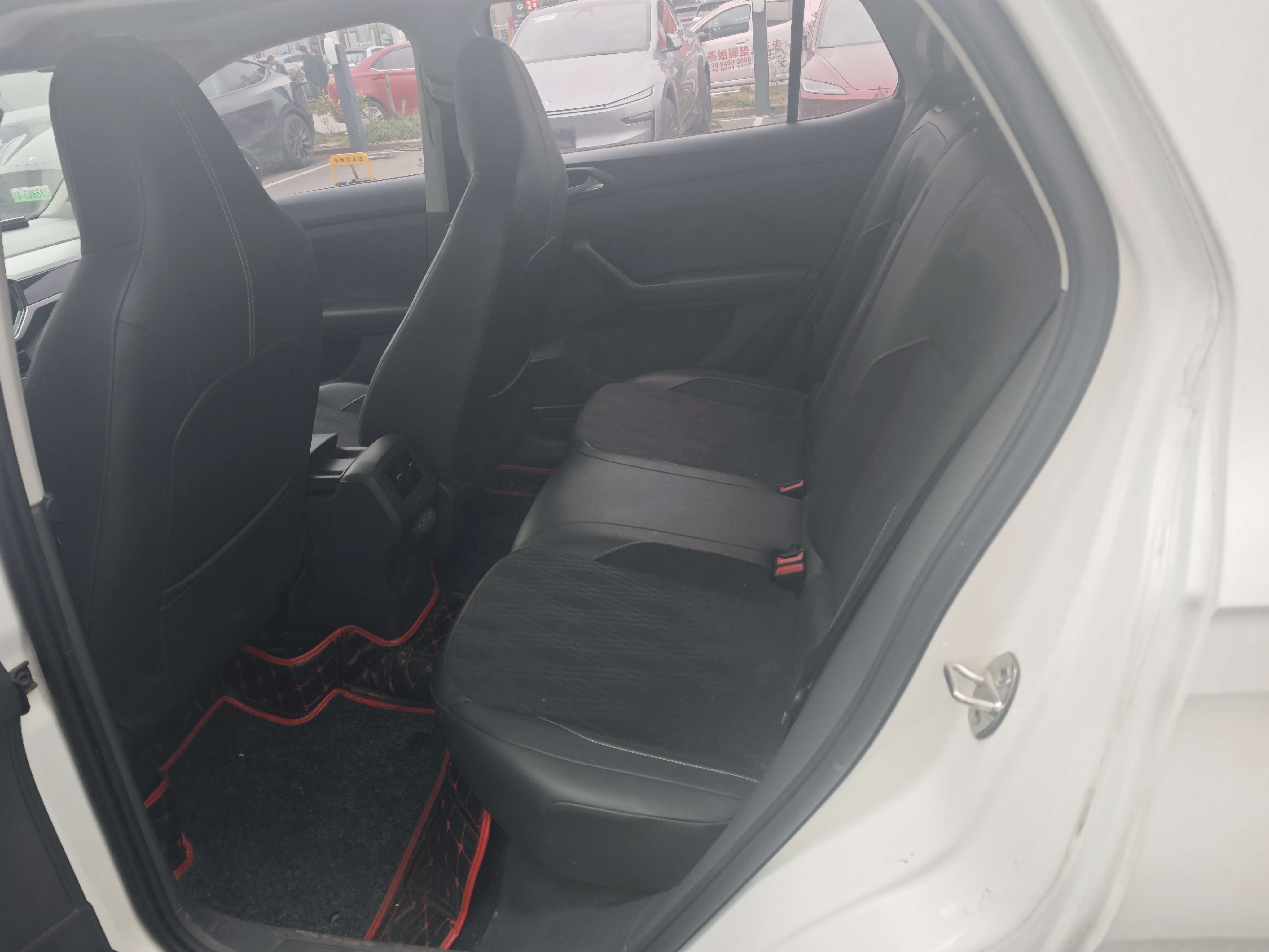 Volkswagen T-Cross 2019 car image #16