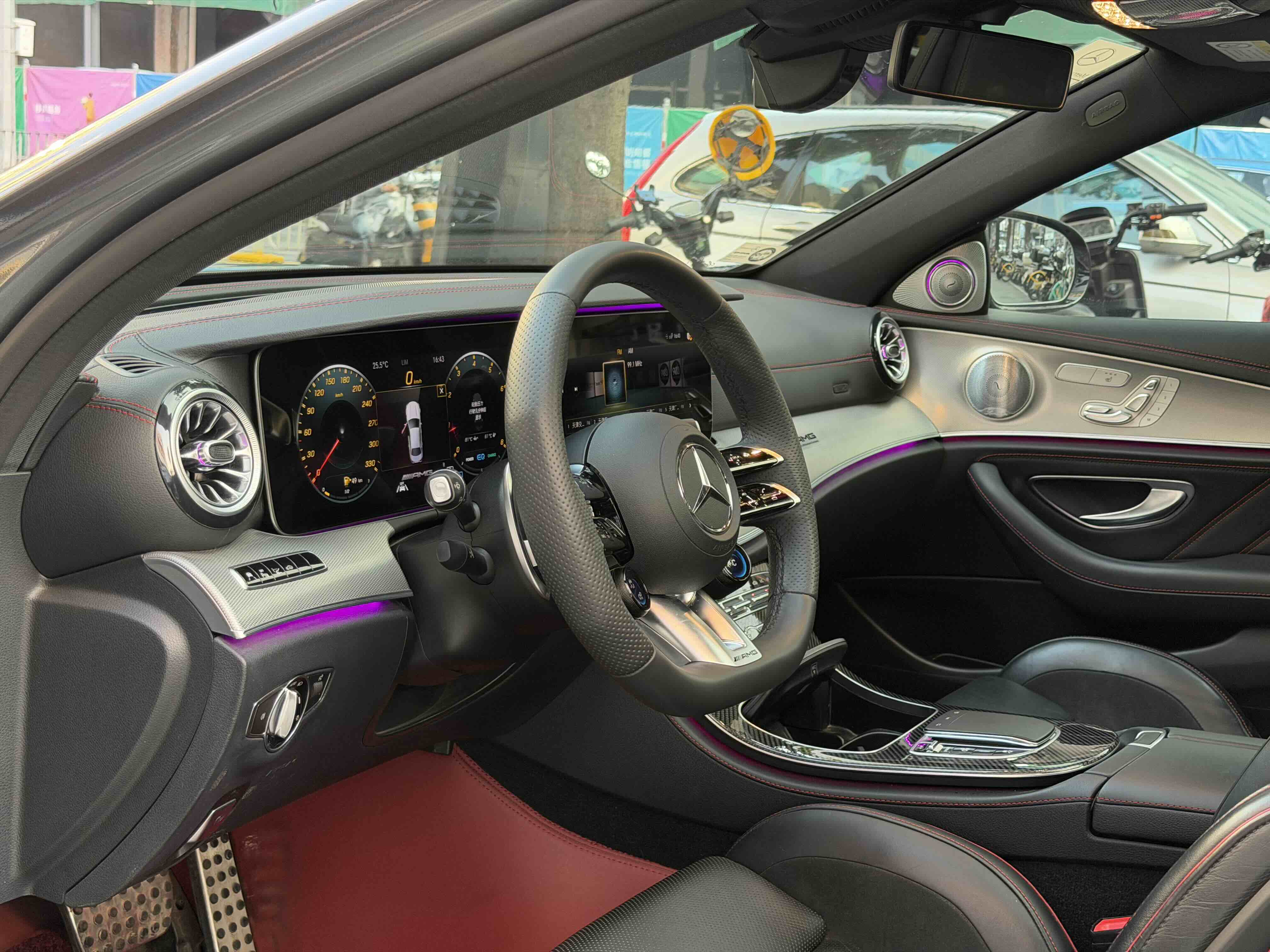 Mercedes-Benz E AMG 2020 صورة سيارة #16