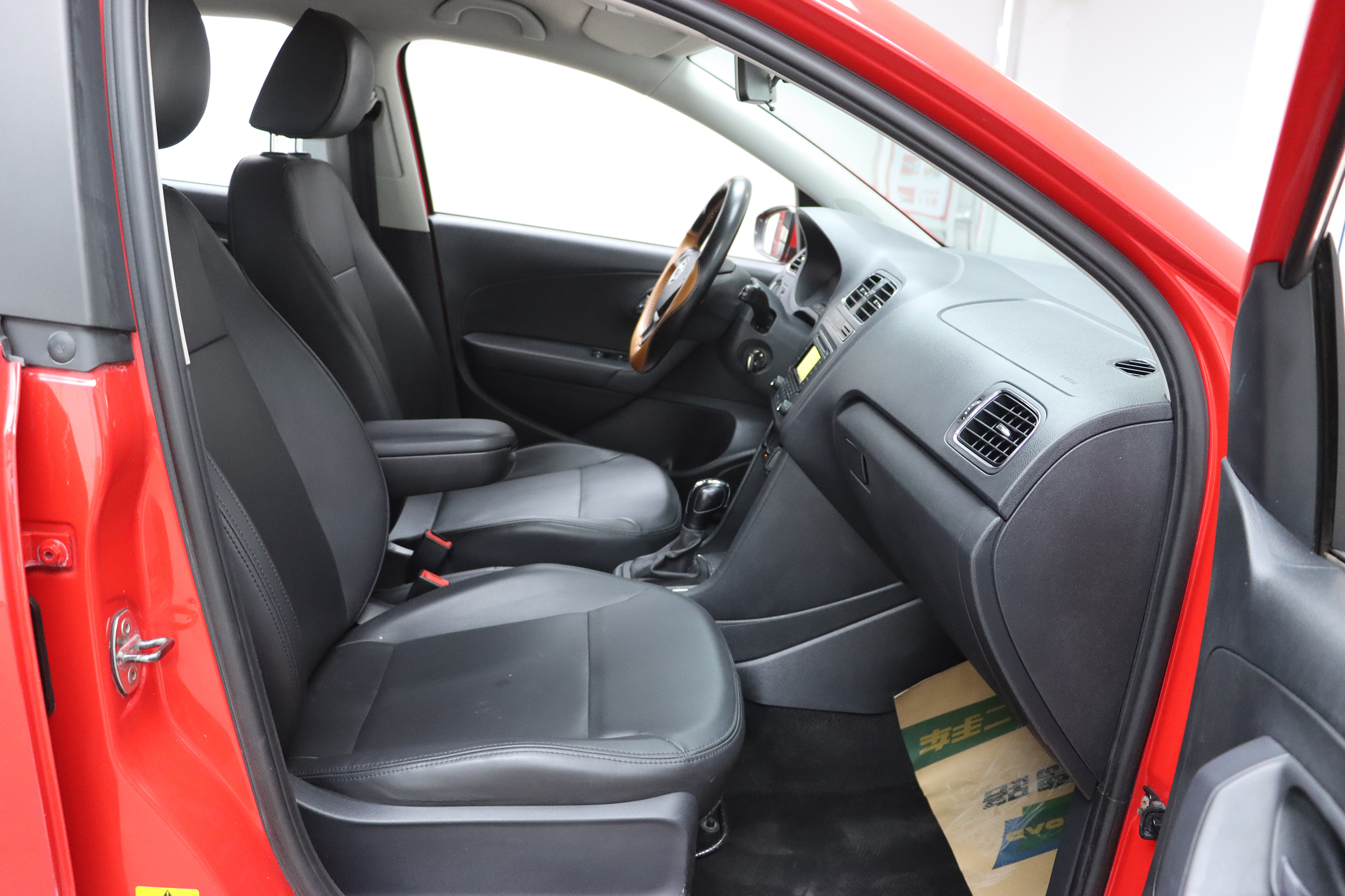 Volkswagen Polo 2016 imagen de coche #16