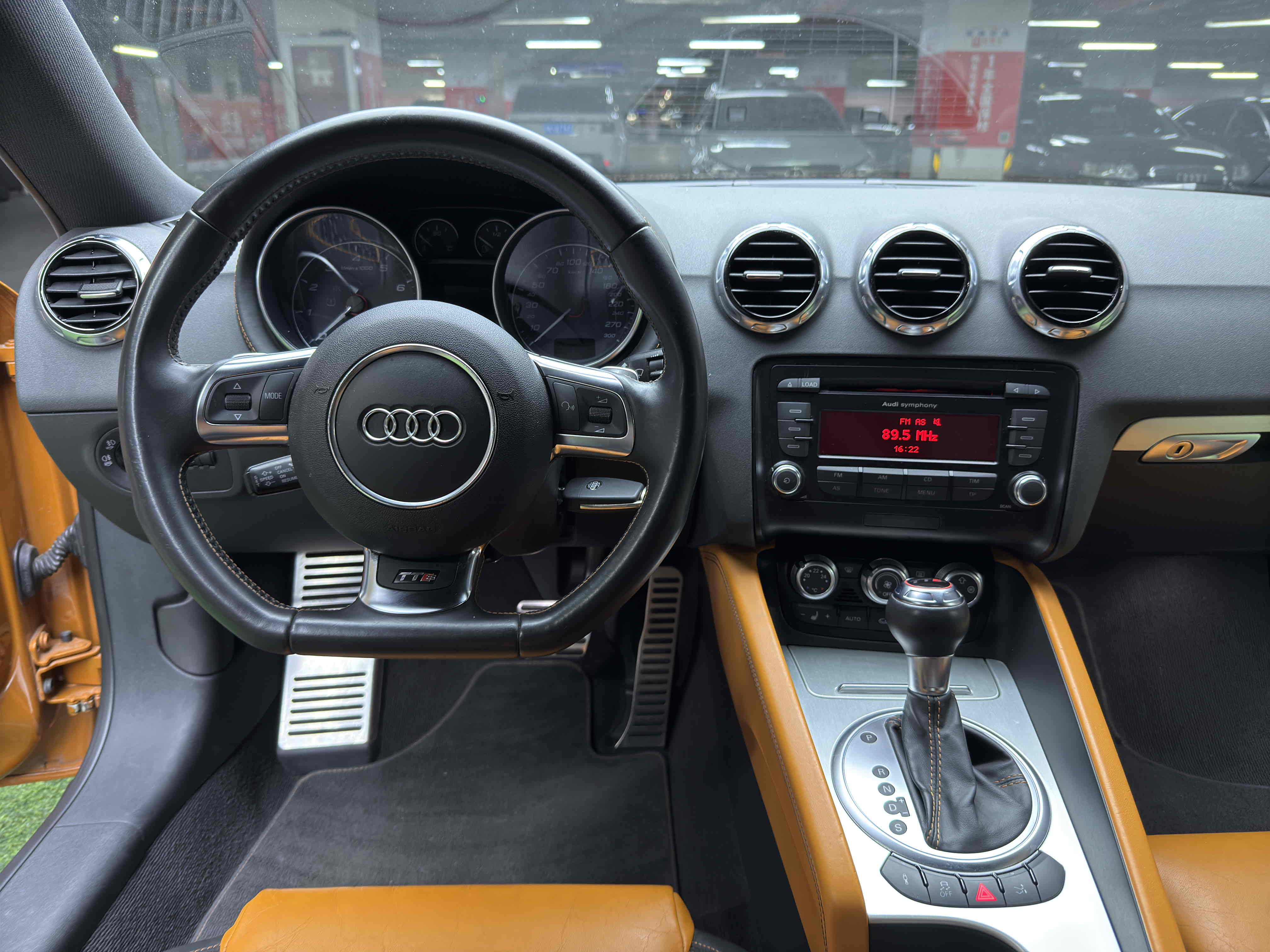 Audi TTS 2015 #16 Audi TTS 2015 car image #16