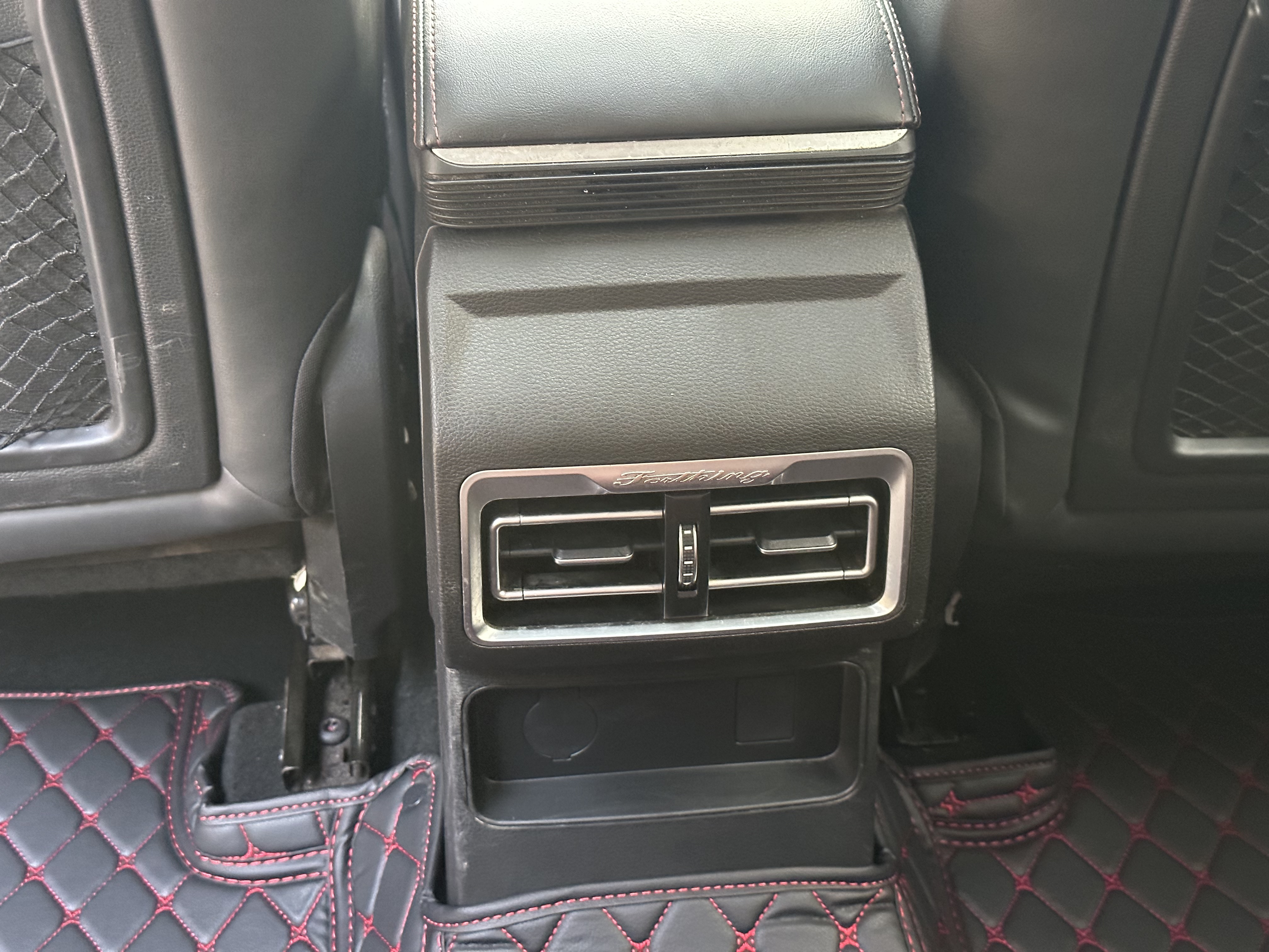 T5 2019 #16 T5 2019 car image #16