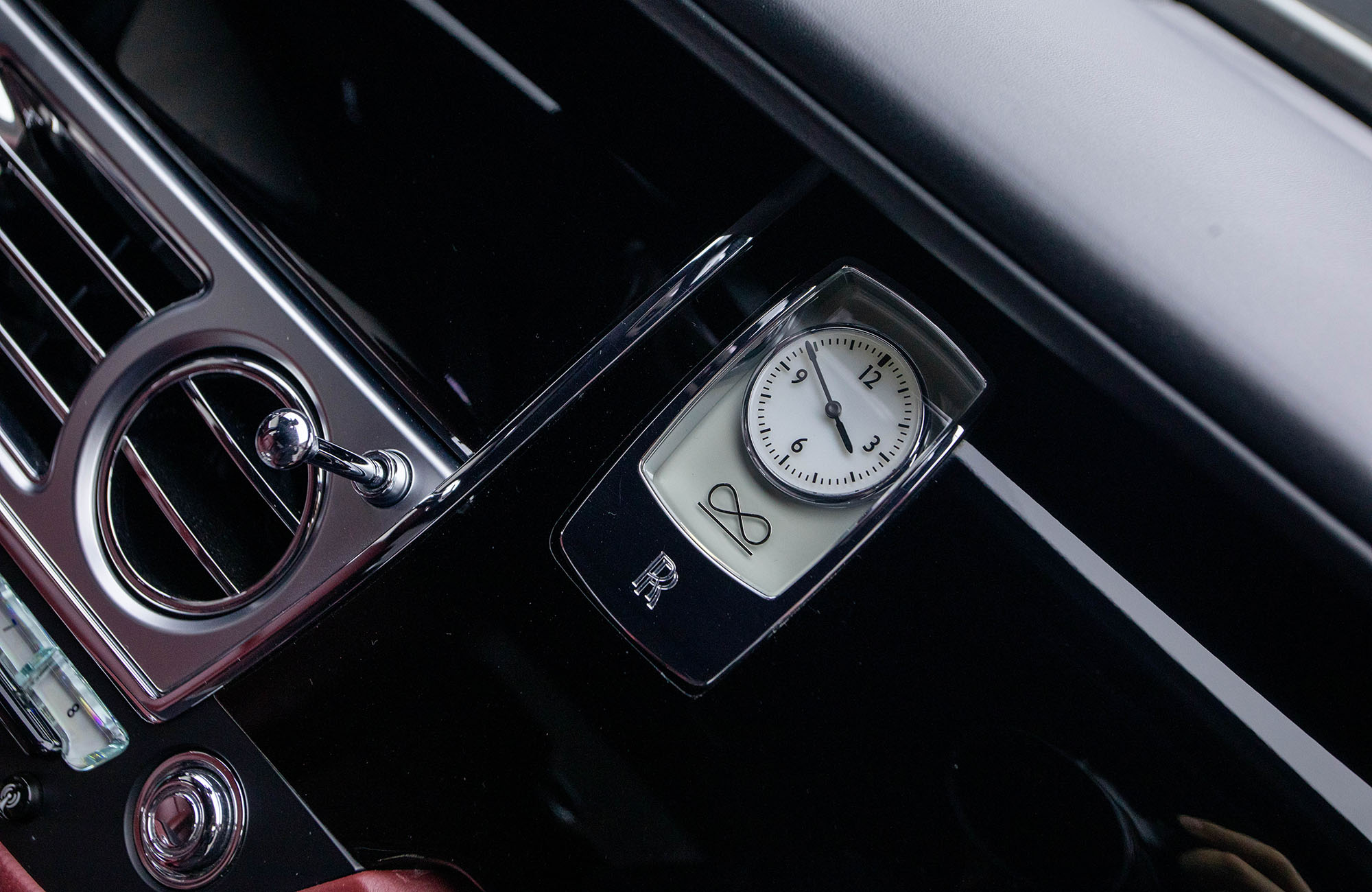 Rolls-Royce Ghost 2011 car image #16