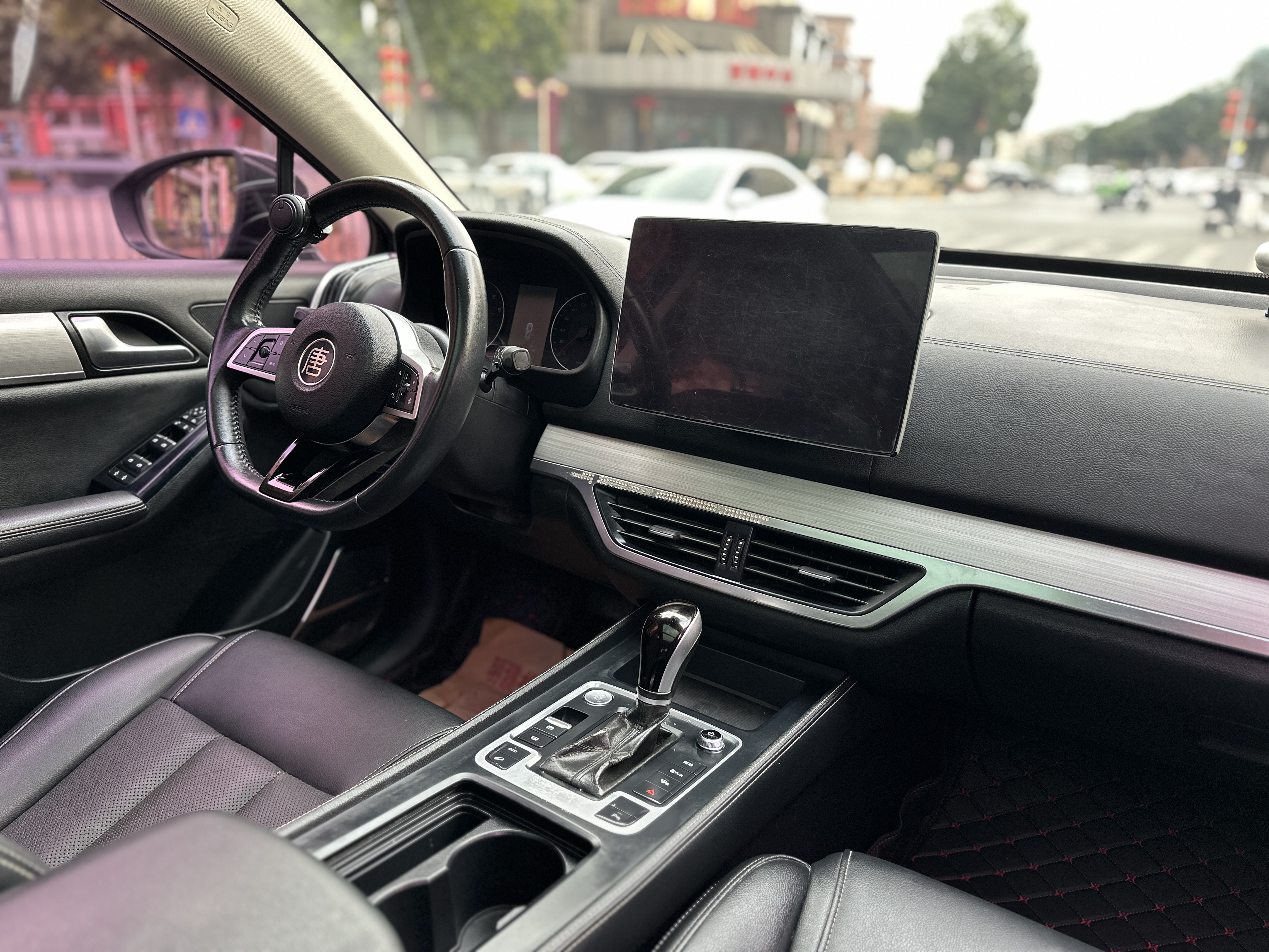 BYD Tang 2019 #16 BYD Tang 2019 car image #16