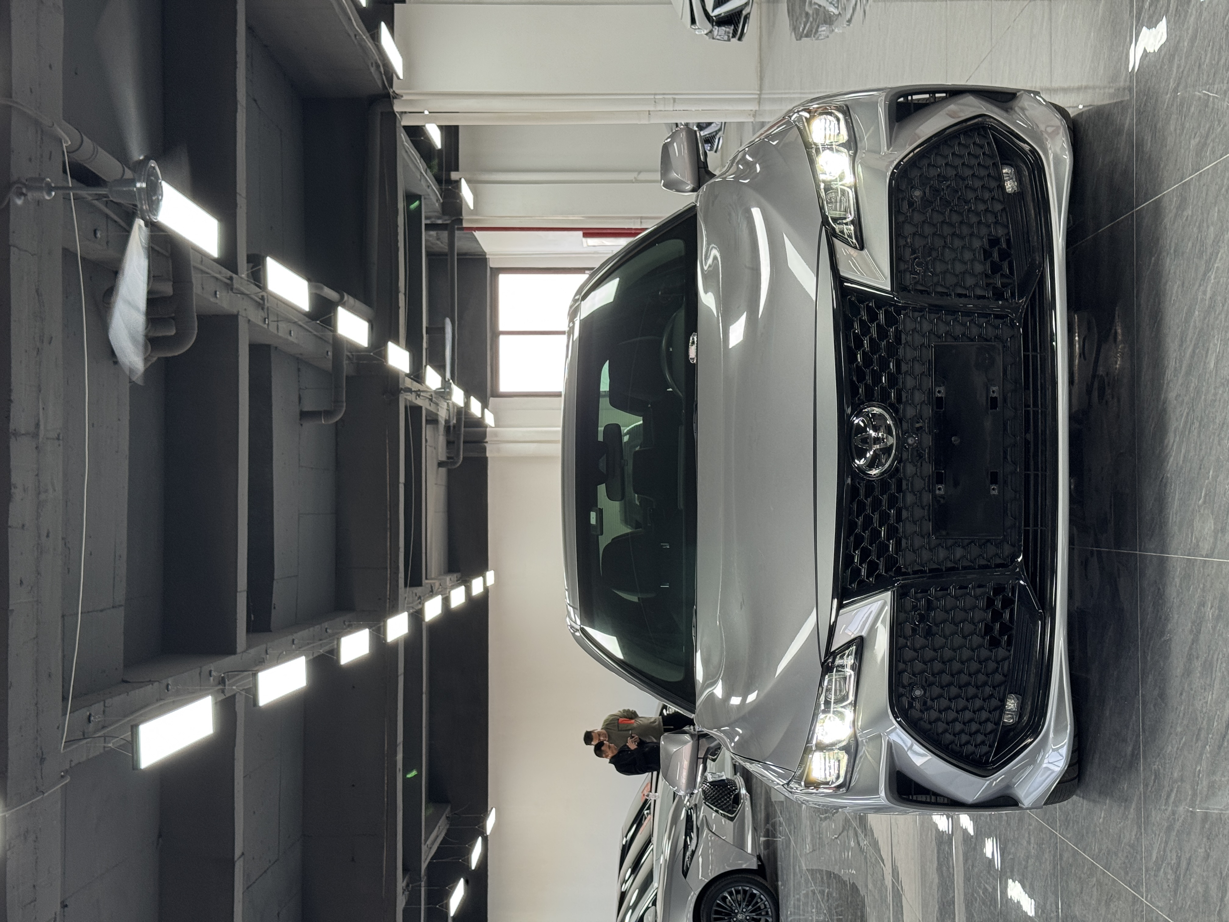 Toyota Avalon 2020 car image #16