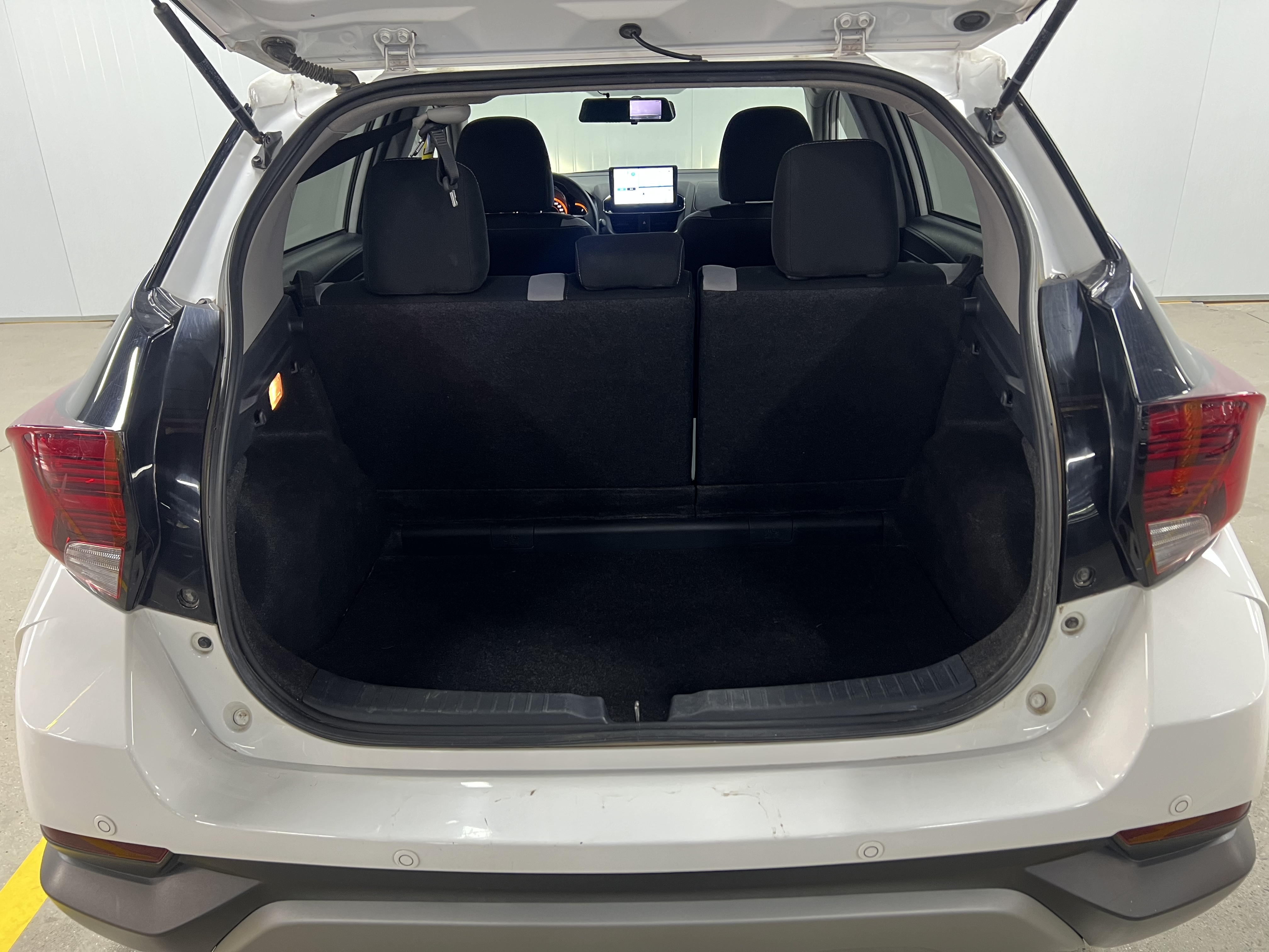 Yaris L Zhixuan 2022 car image #16