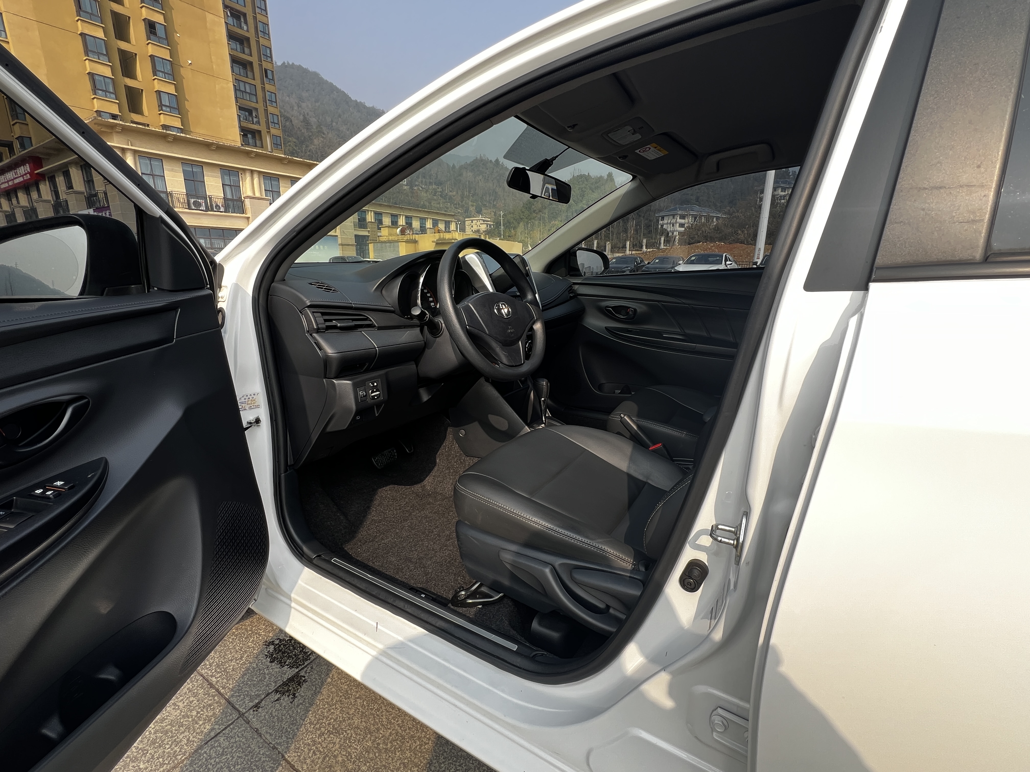 Toyota Yaris L Zhixiang 2020 صورة سيارة #16