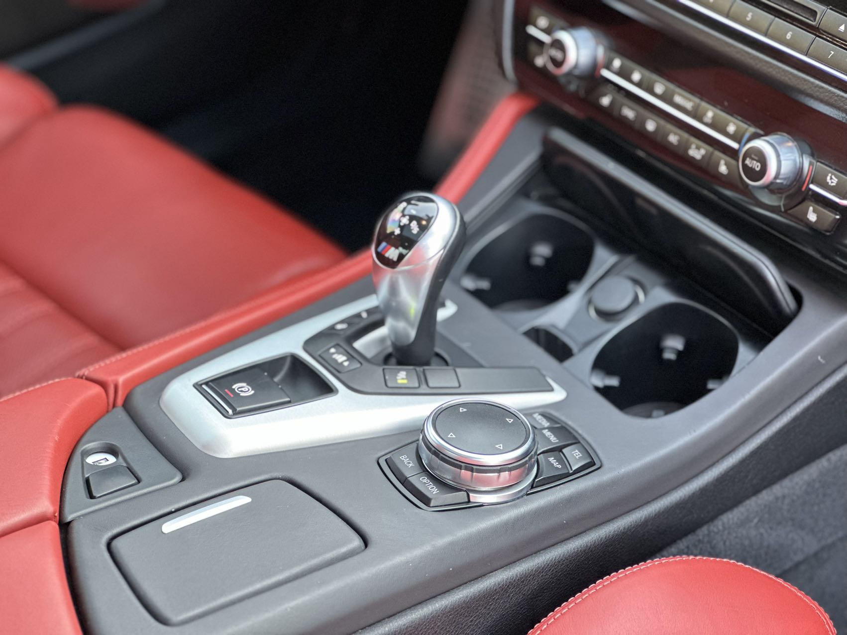 BMW M5 2015 صورة سيارة #16