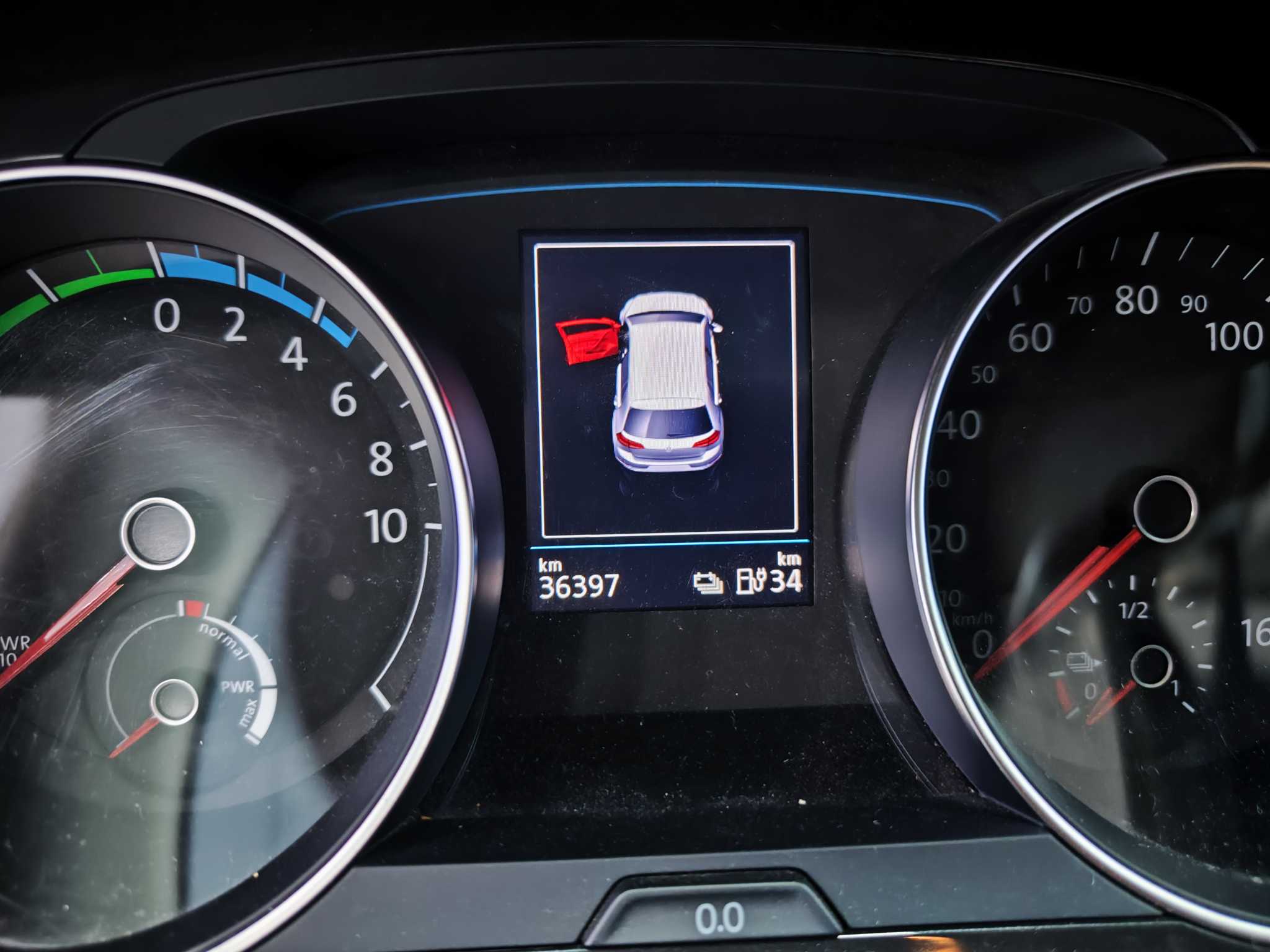 Volkswagen Golf Pure Electric 2020 car image #16