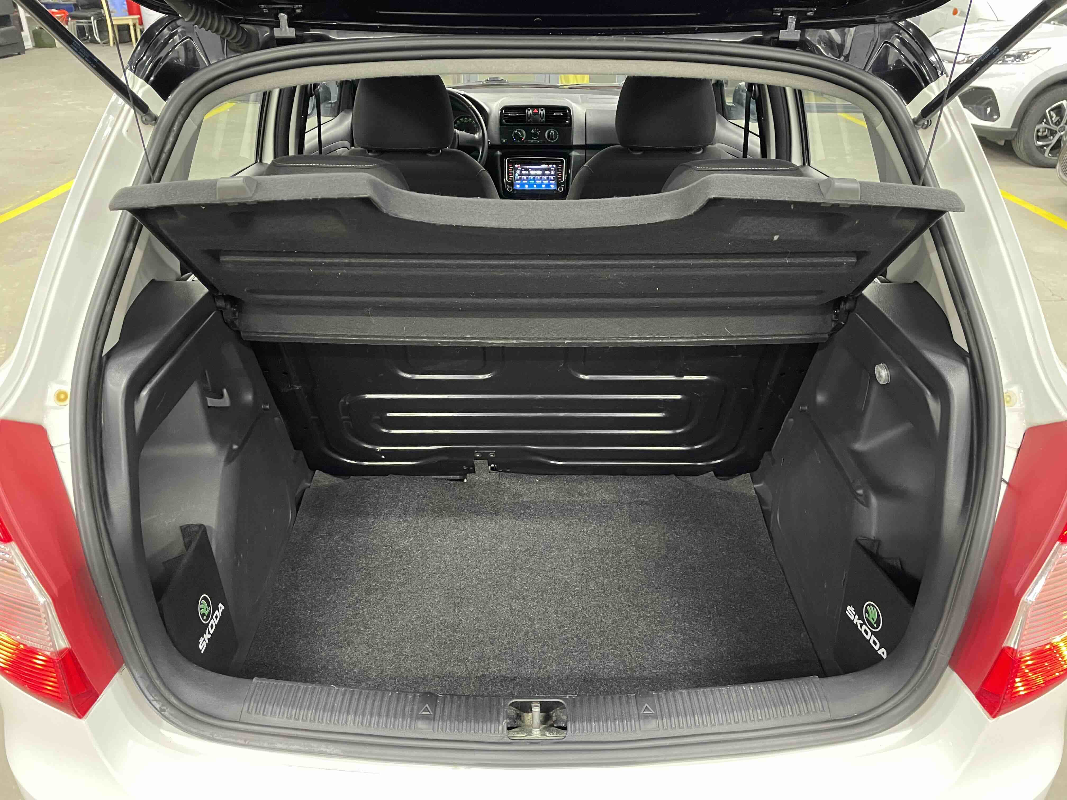 Skoda Fabia 2013 immagine di auto #16