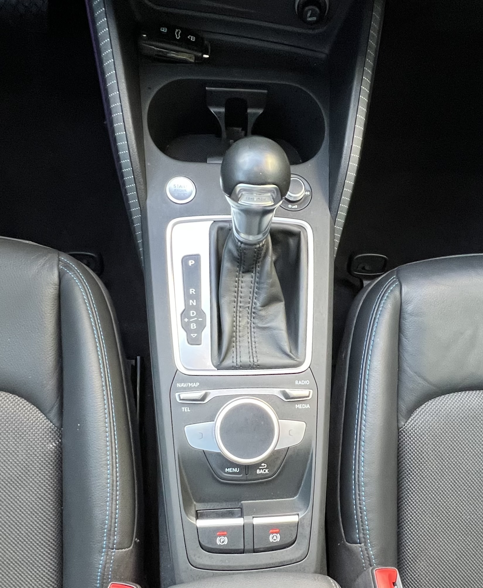 Audi Q2L e-tron 2021 car image #16