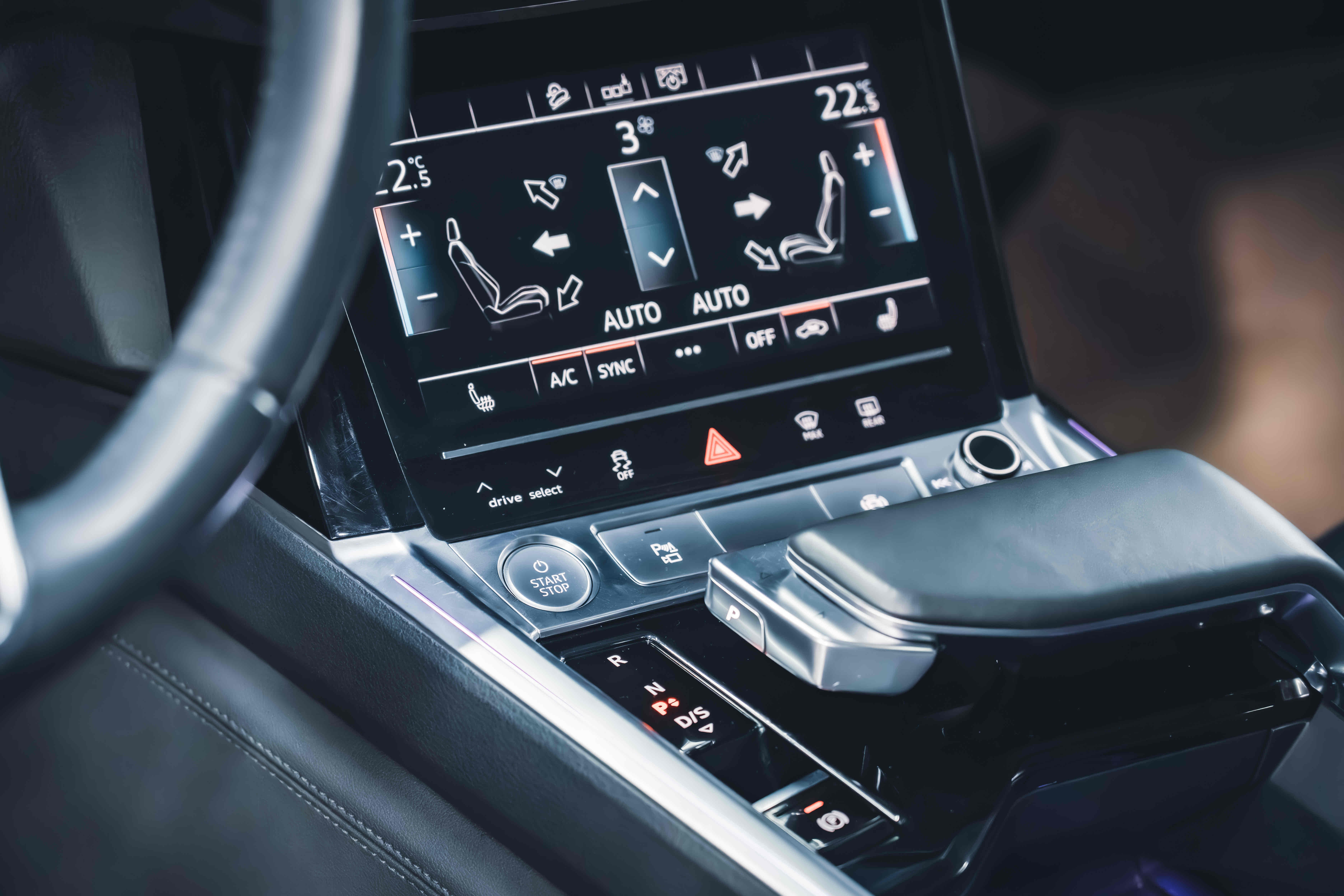 Audi e-tron (Imported) 2020 car image #16