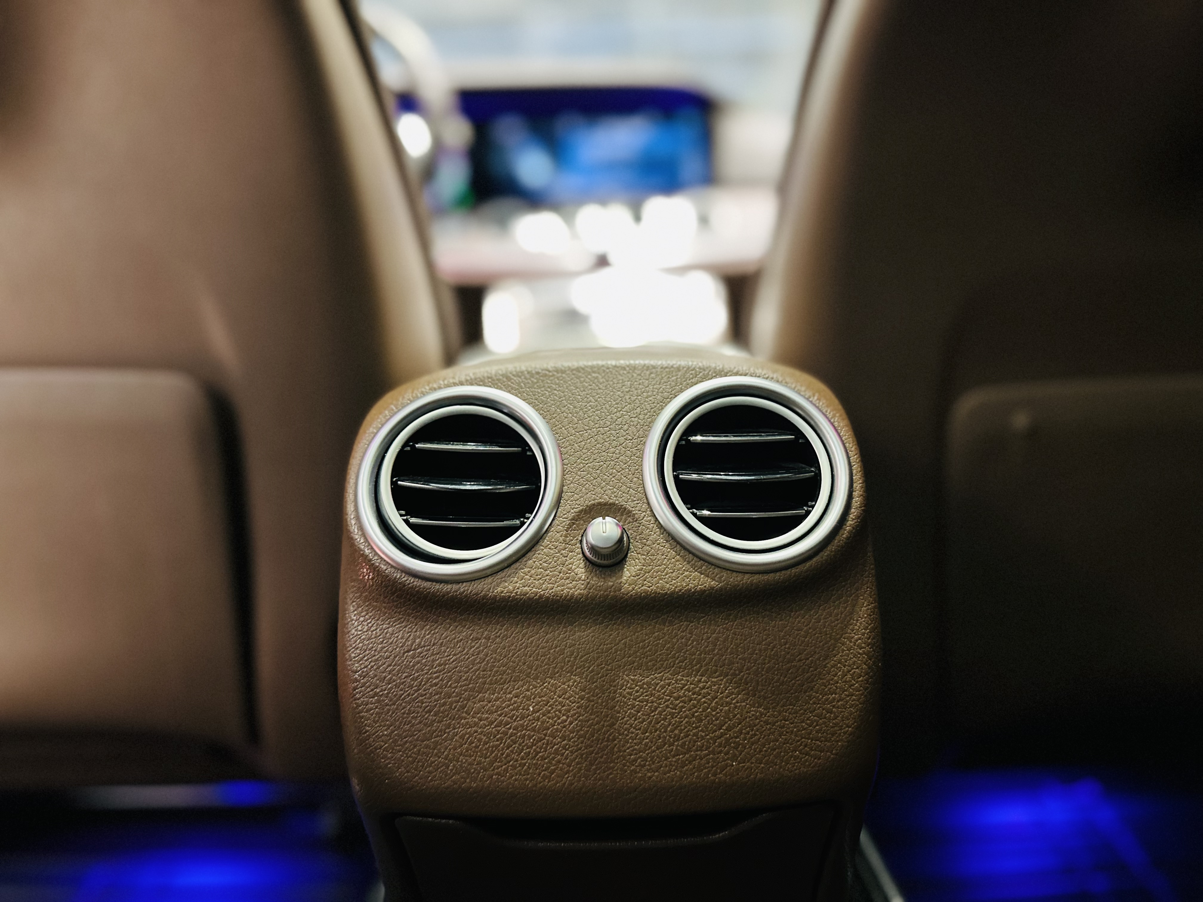 Mercedes-Benz E Class New Energy 2020 immagine di auto #16