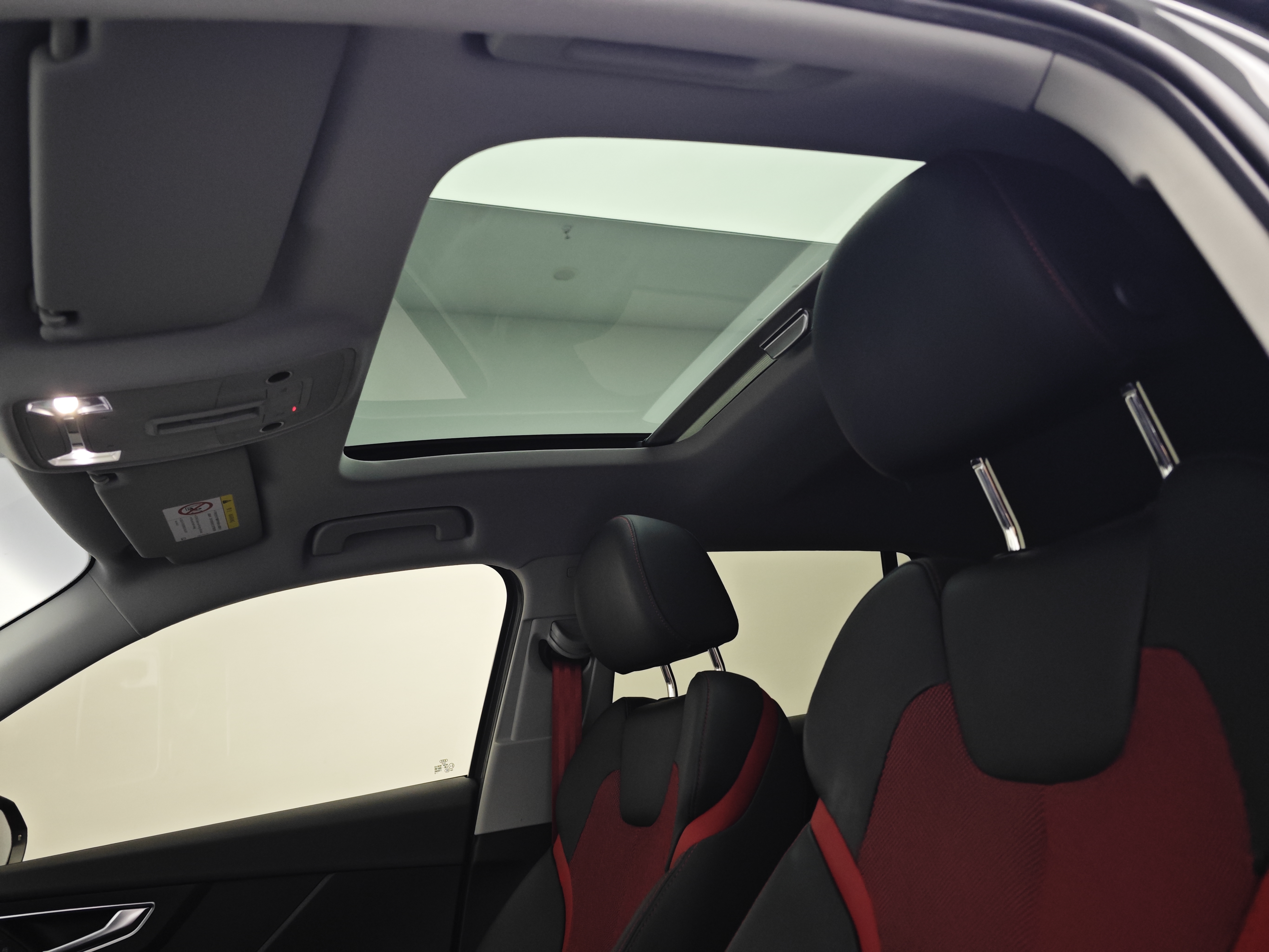 Q2L 2020 car image #16