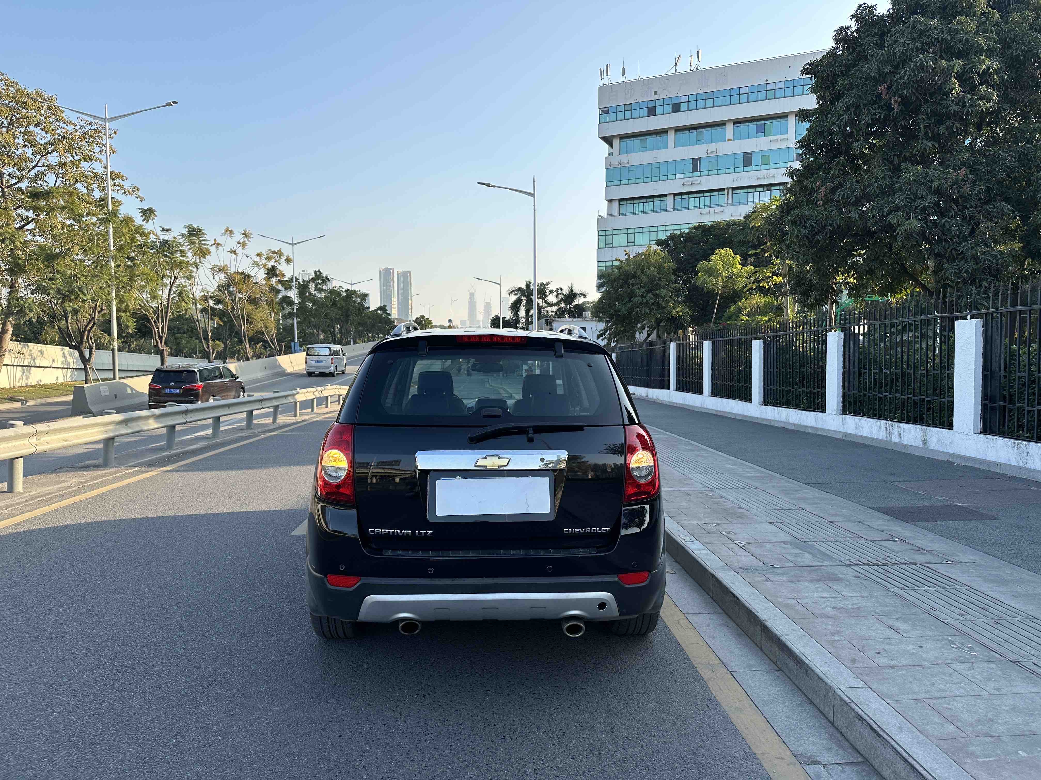 Chevrolet Captiva (Imported) 2011 car image #16