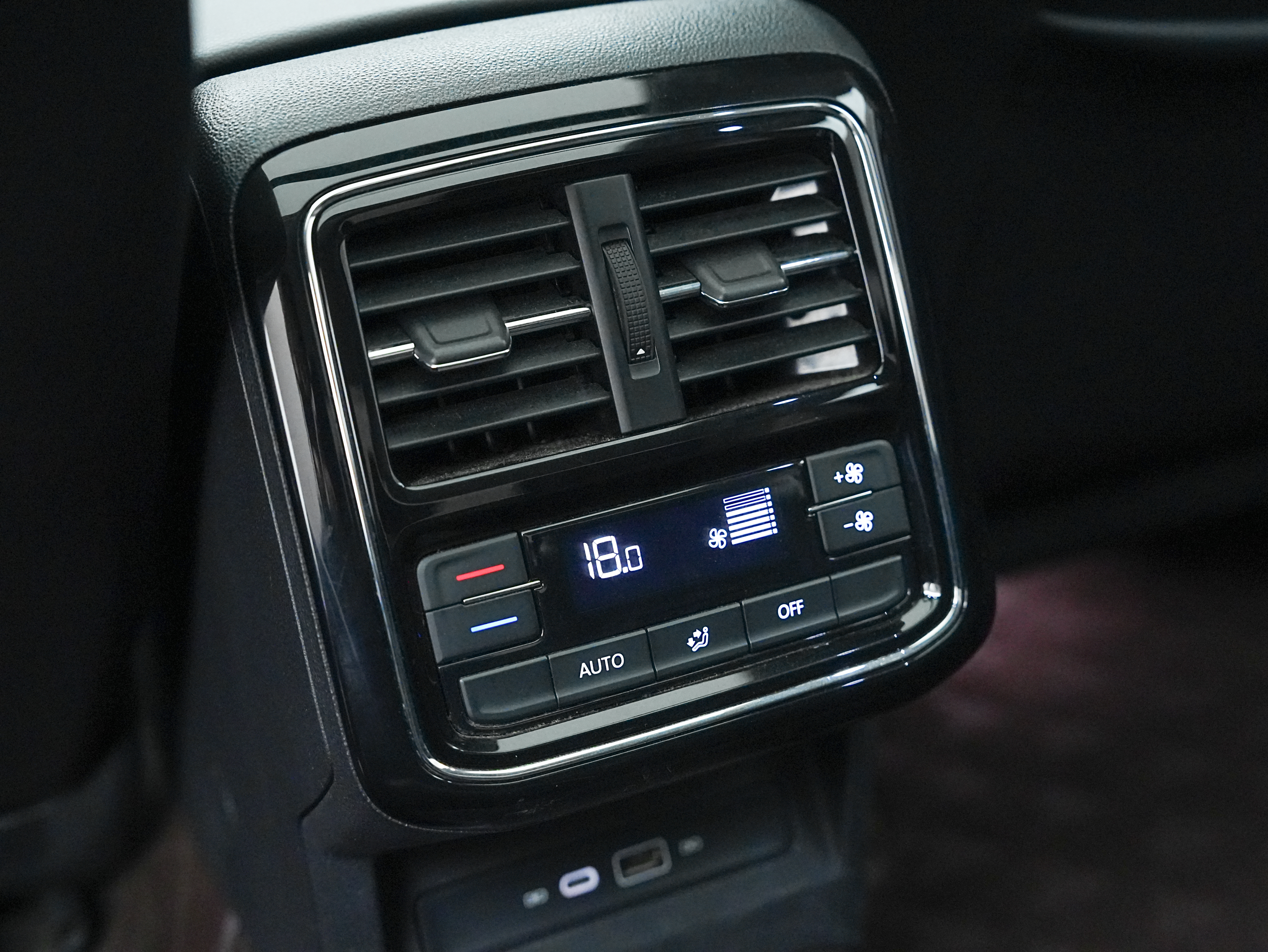 Volkswagen Passat 2020 immagine di auto #16