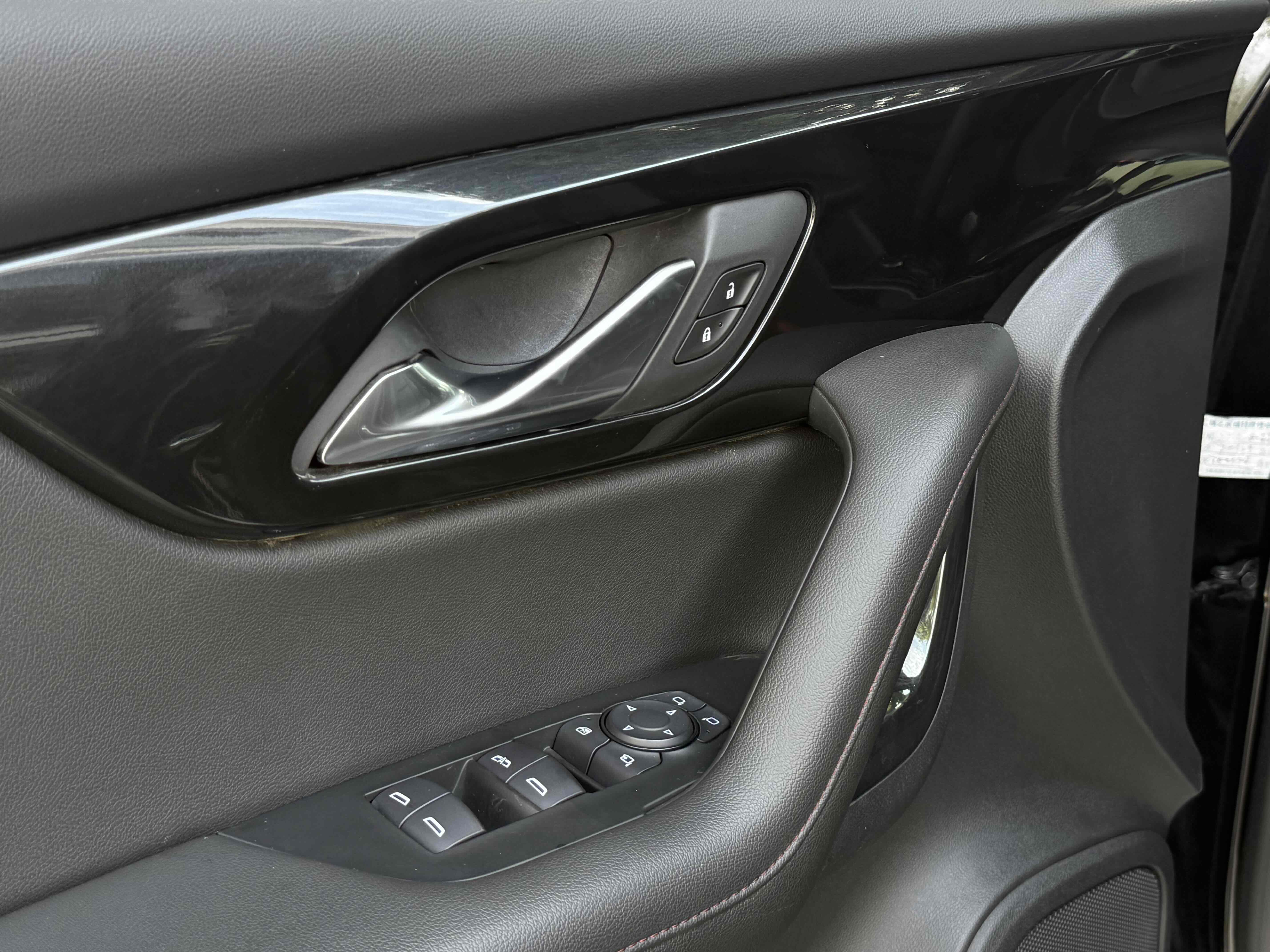 Chevrolet Blazer 2021 car image #16