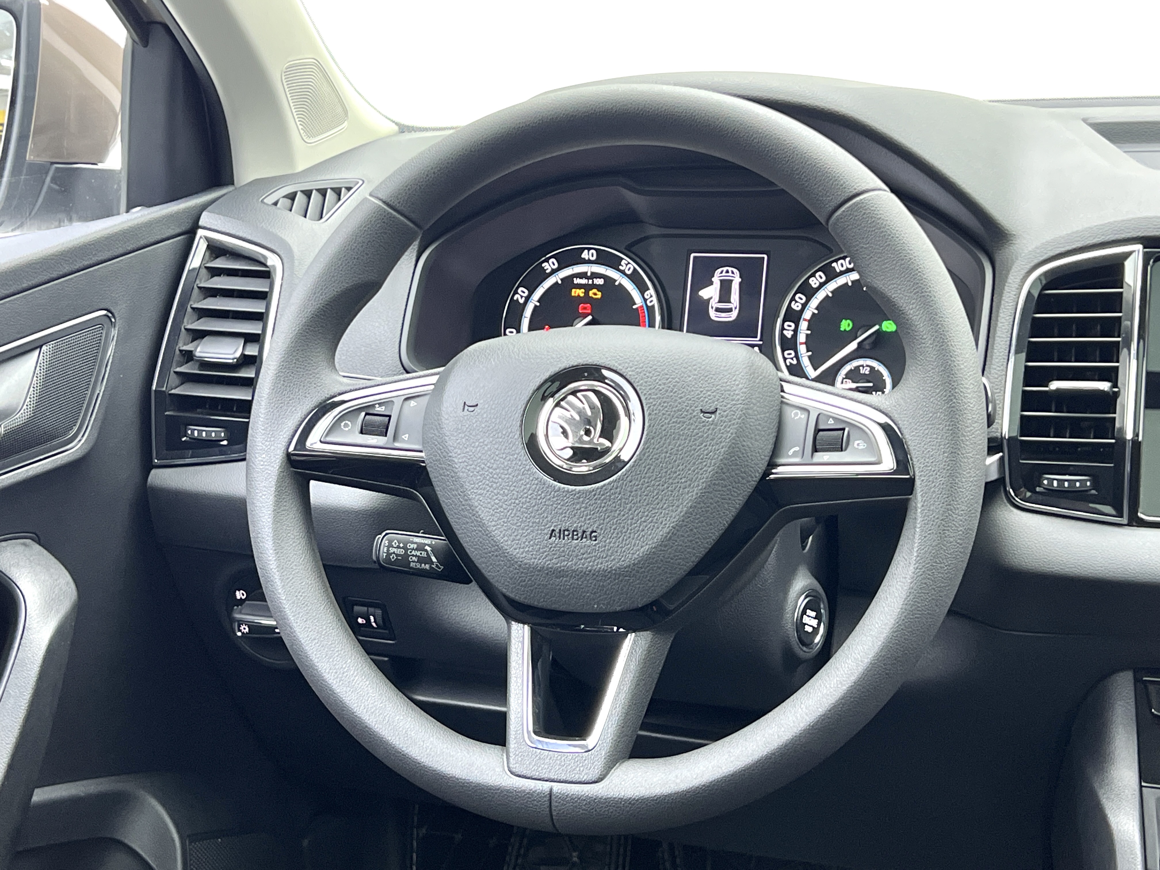 Skoda Karoq 2020 car image #16