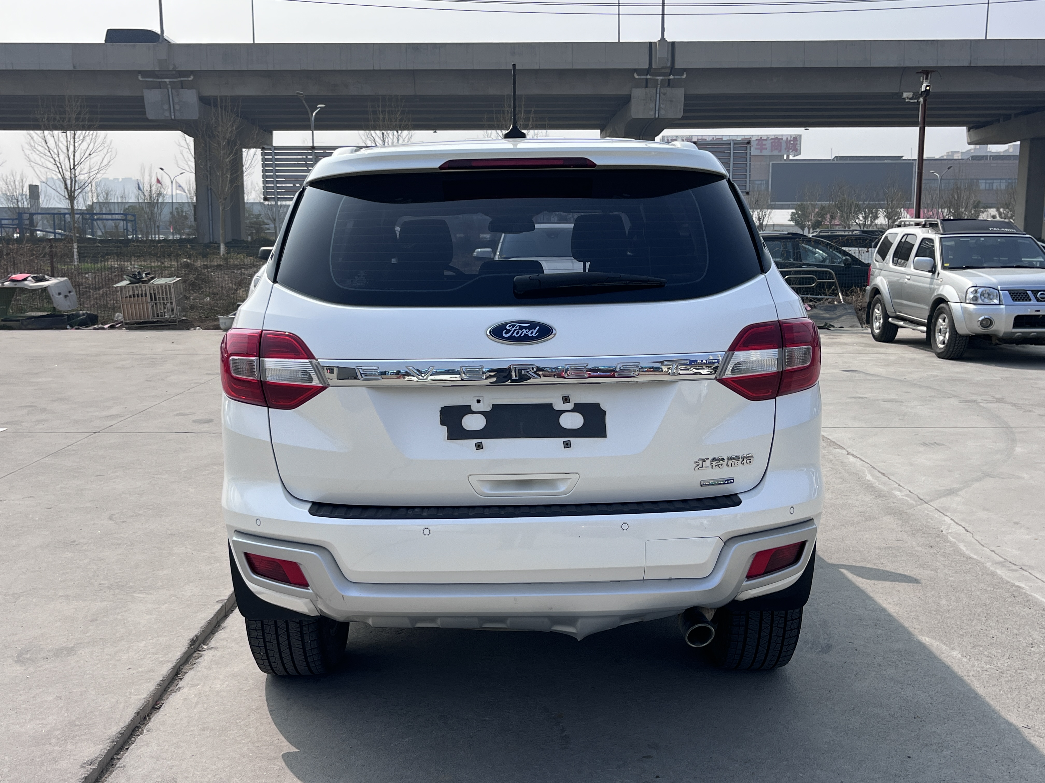 Ford Everest 2021 صورة سيارة #16