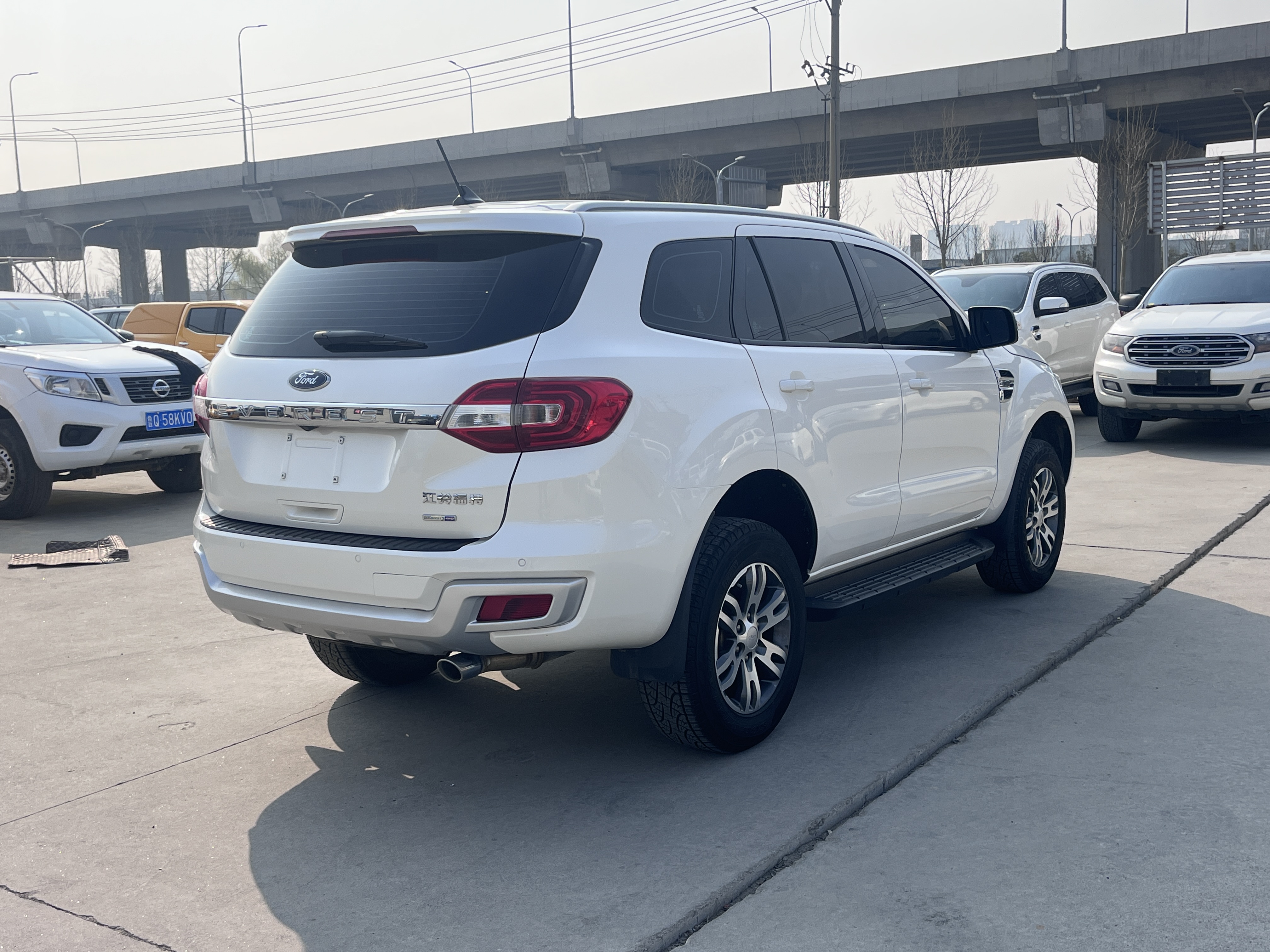 Ford Everest 2021 изображение автомобиля #16