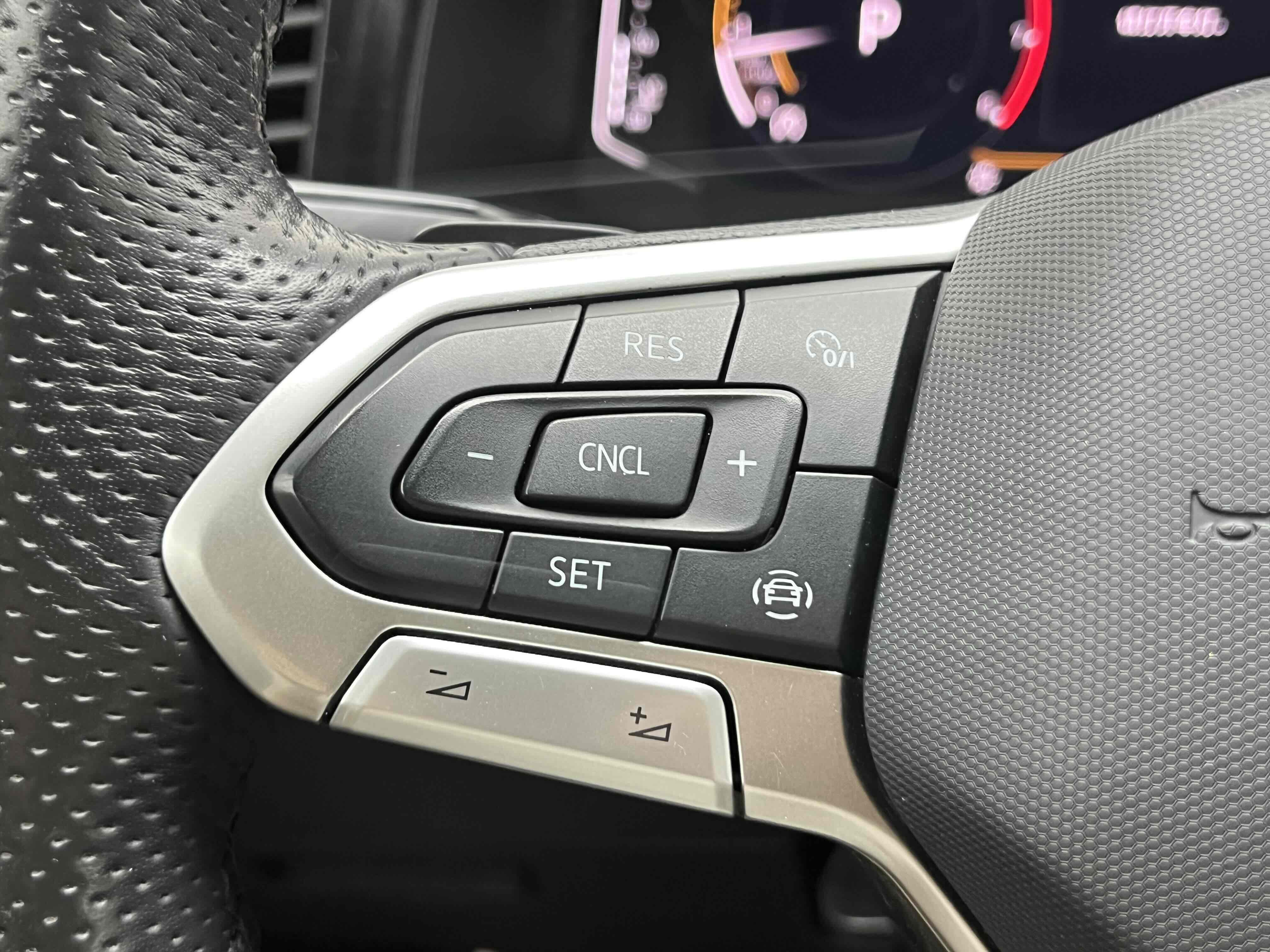 Volkswagen Tayron X 2021 car image #16