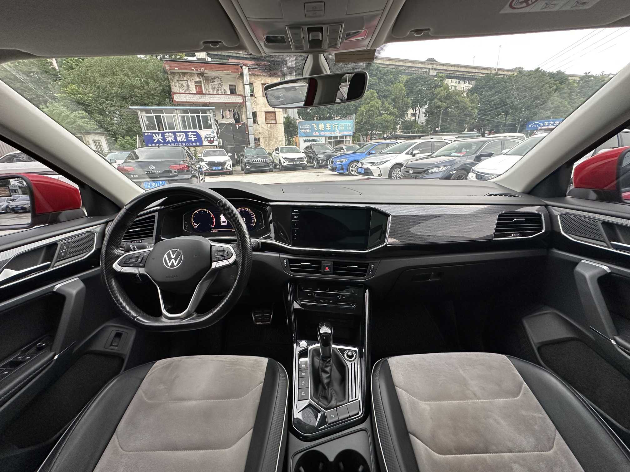 Volkswagen Tayron X 2021 car image #16