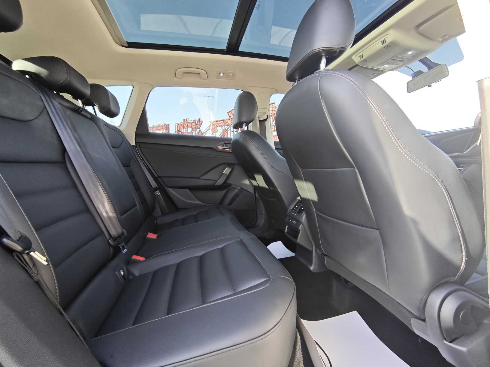 Volkswagen Tharu 2021 car image #16