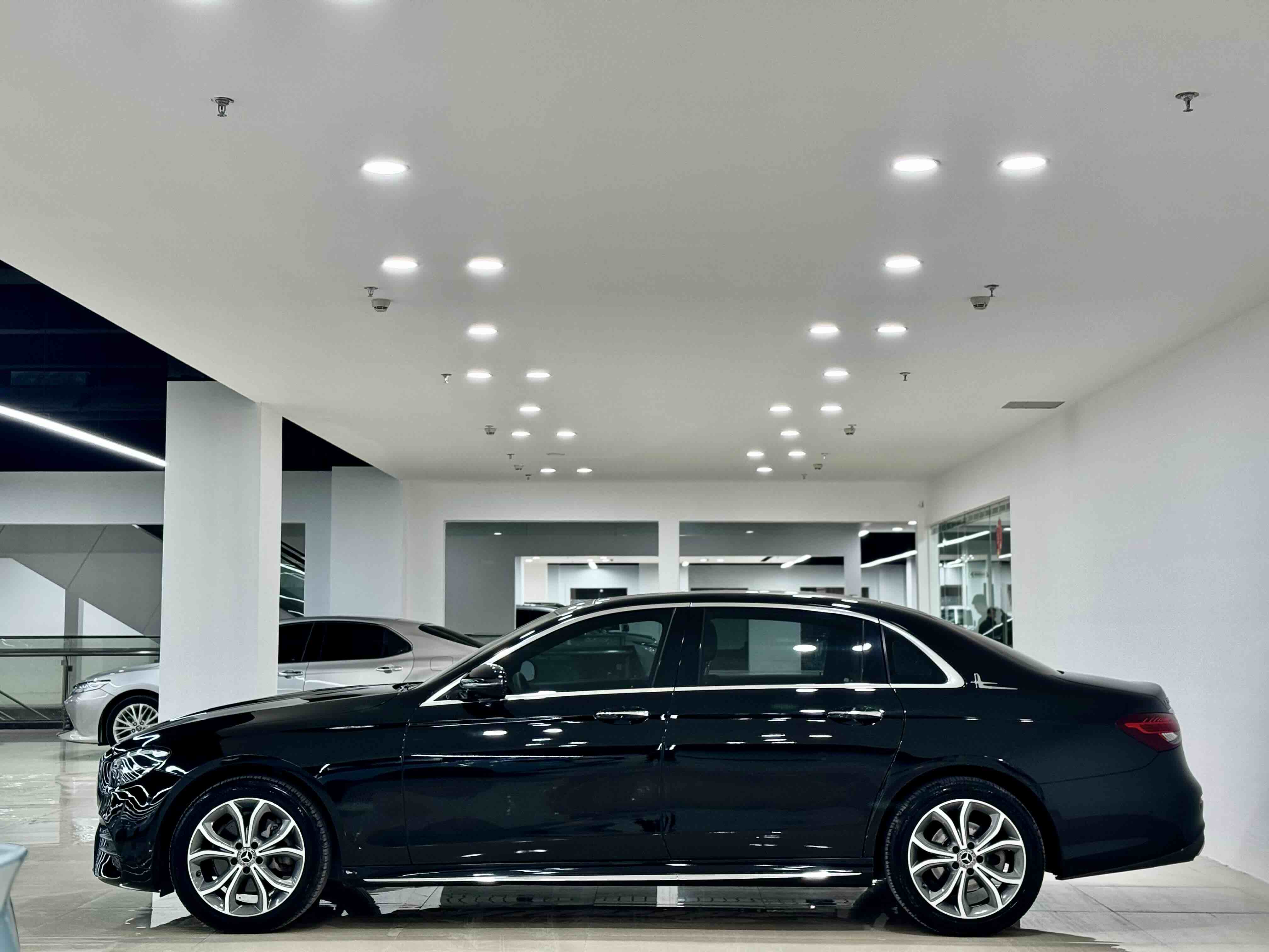 Mercedes-Benz E Class 2021 car image #16