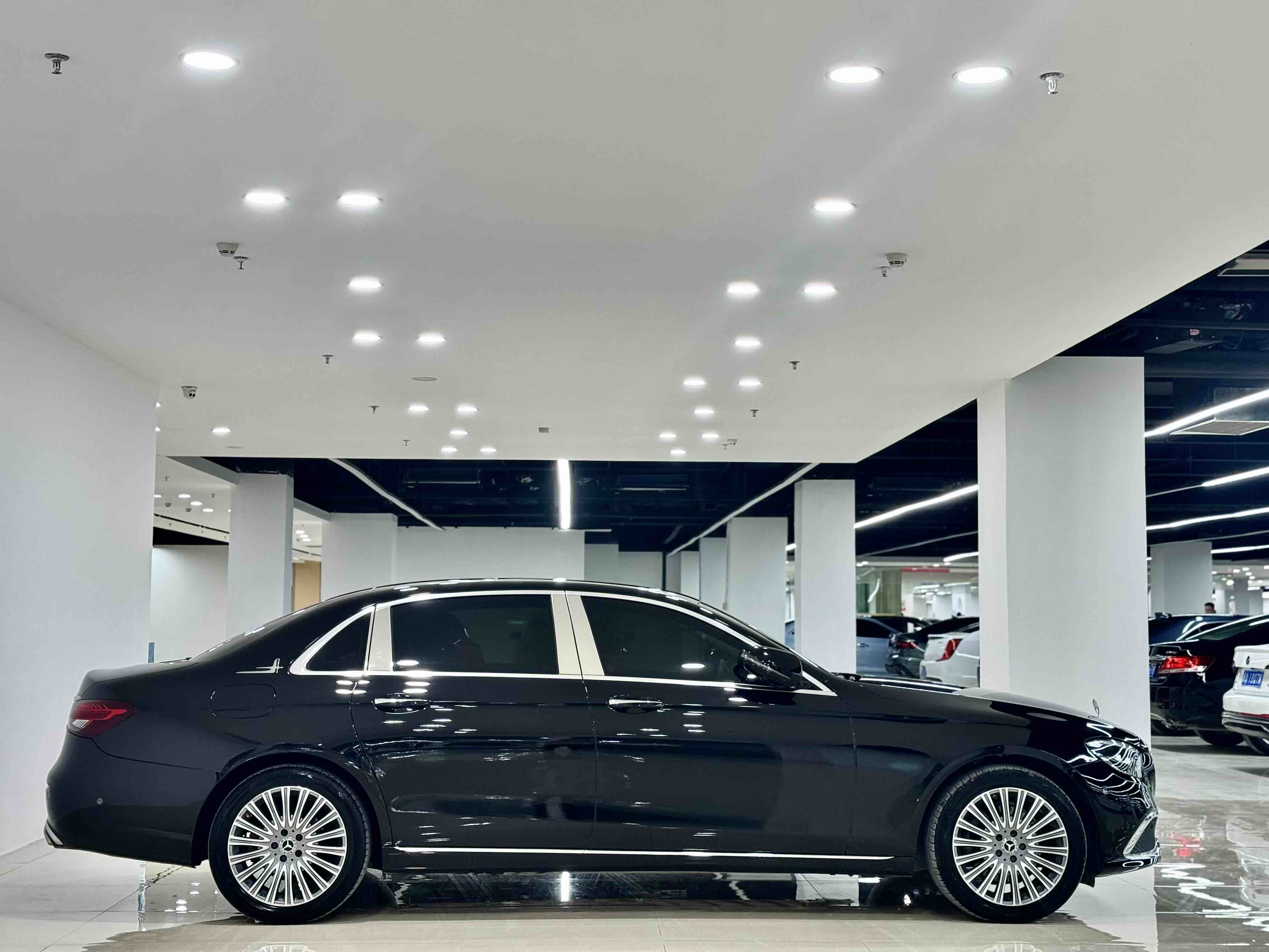 Mercedes-Benz E Class 2022 car image #16