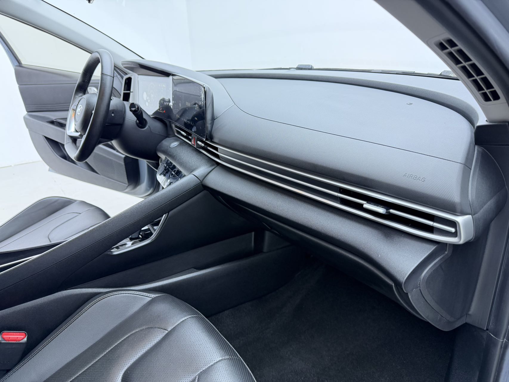 Hyundai Elantra 2022 car image #16