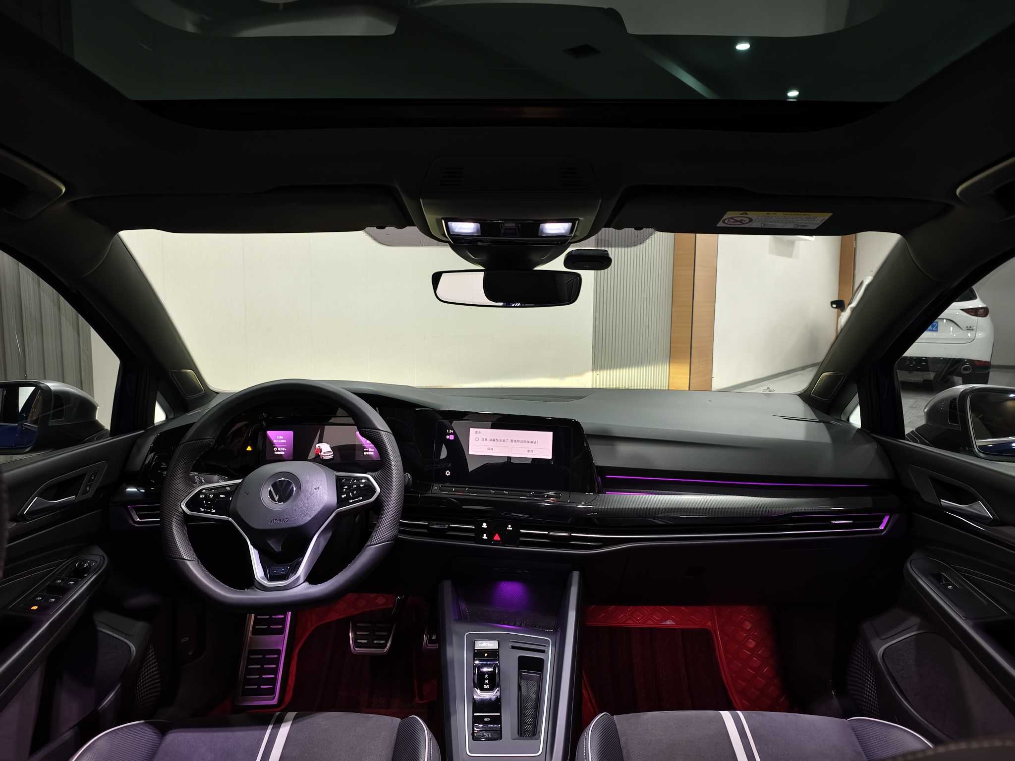 Volkswagen Golf 2021 car image #16