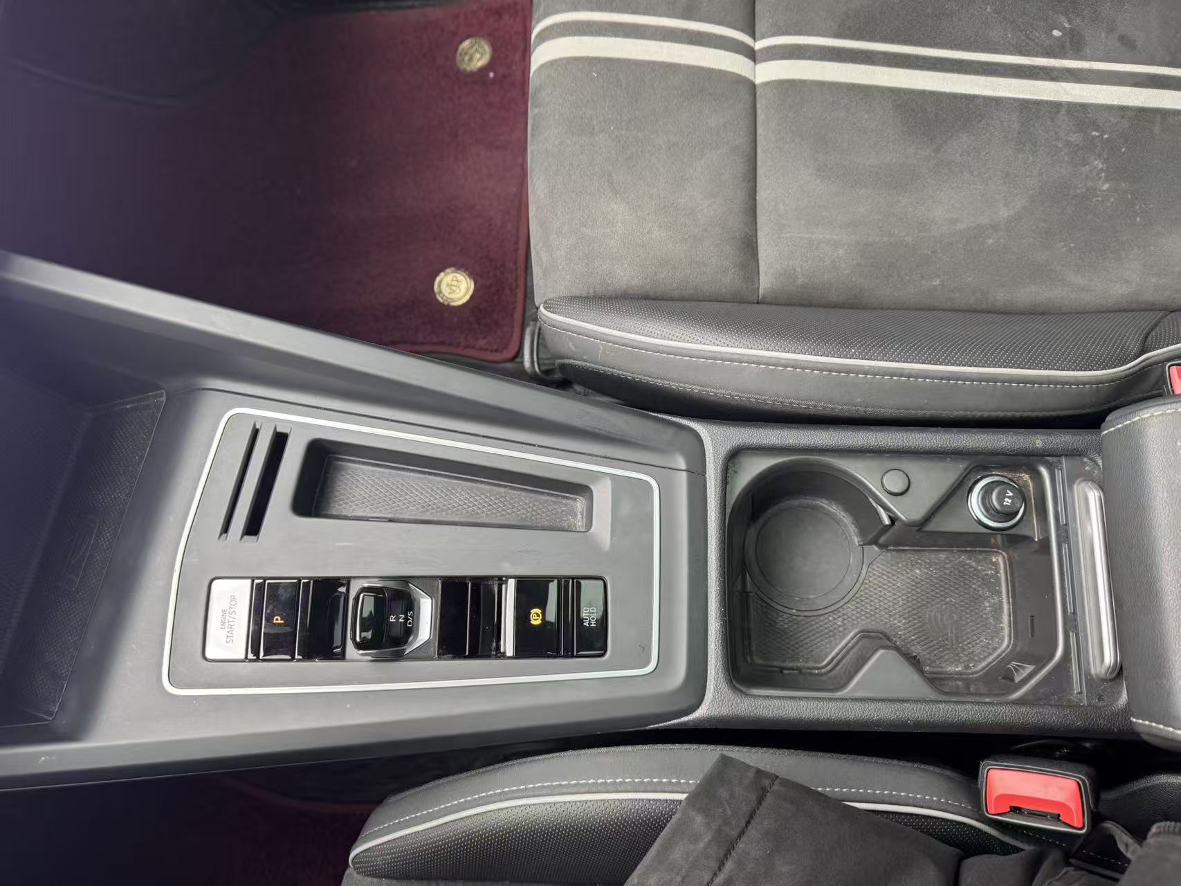 Volkswagen Golf 2022 car image #16