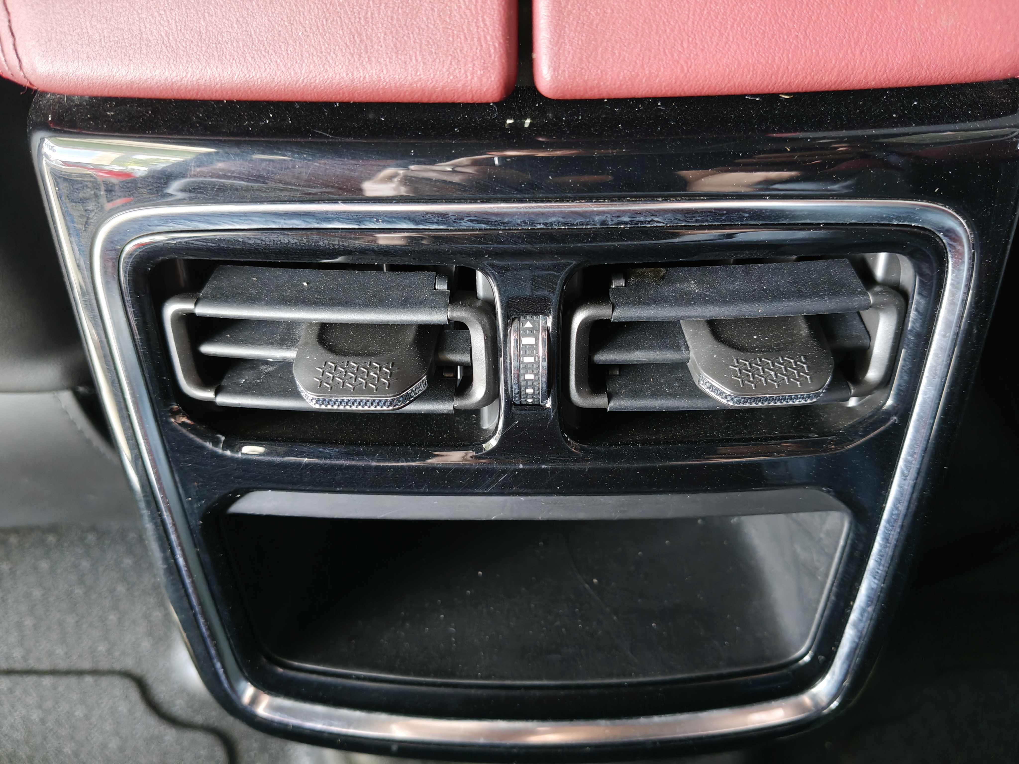 X70 PLUS 2021 car image #16