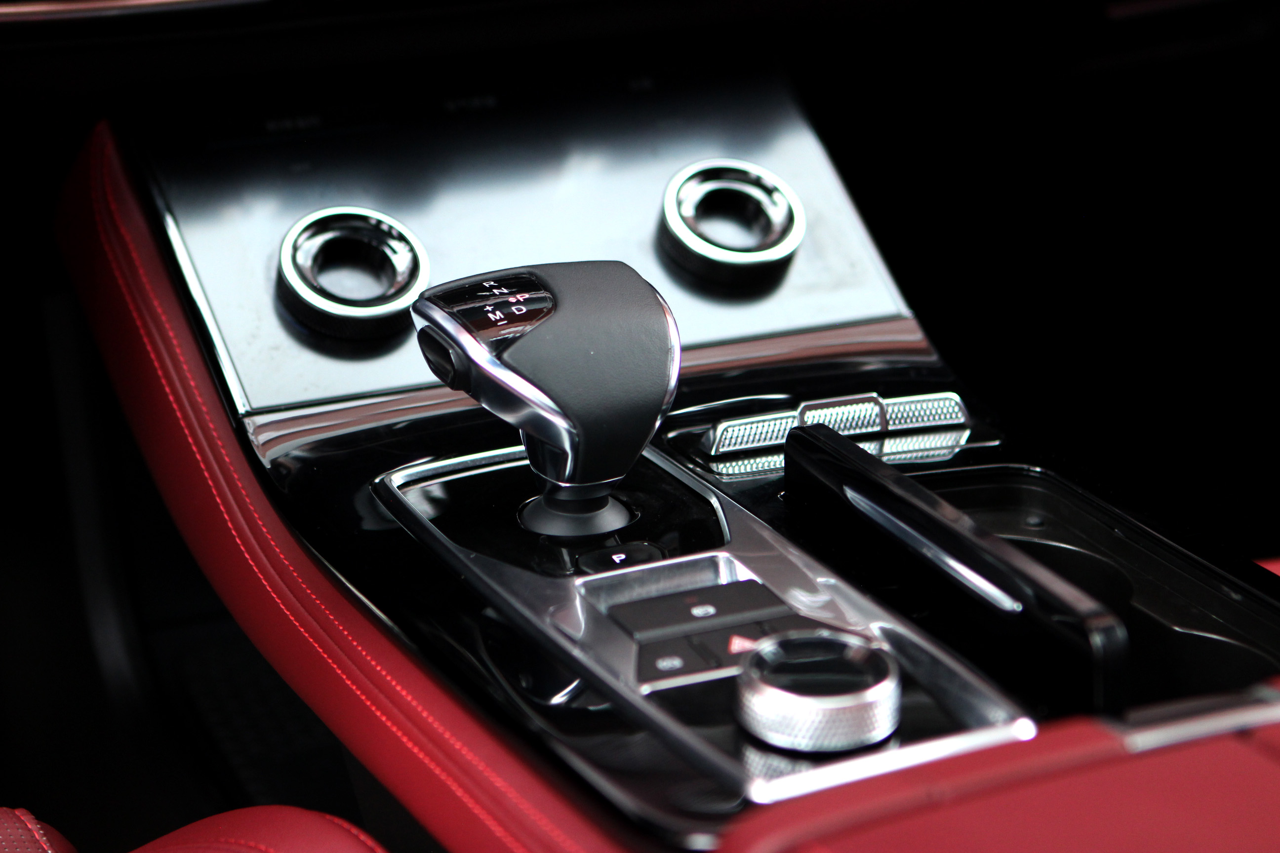 X70 PLUS 2021 car image #16