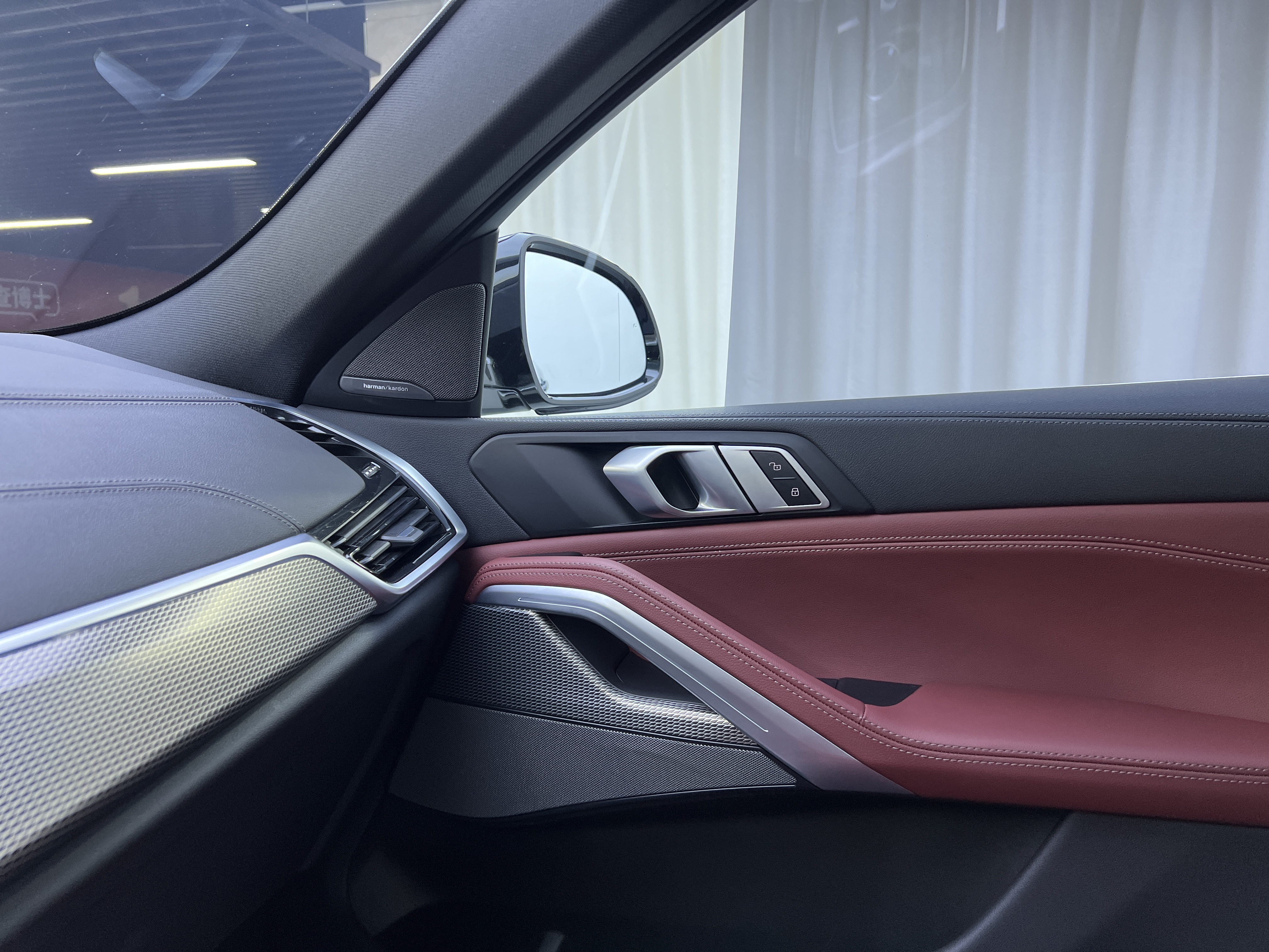 BMW X6 2022 car image #16