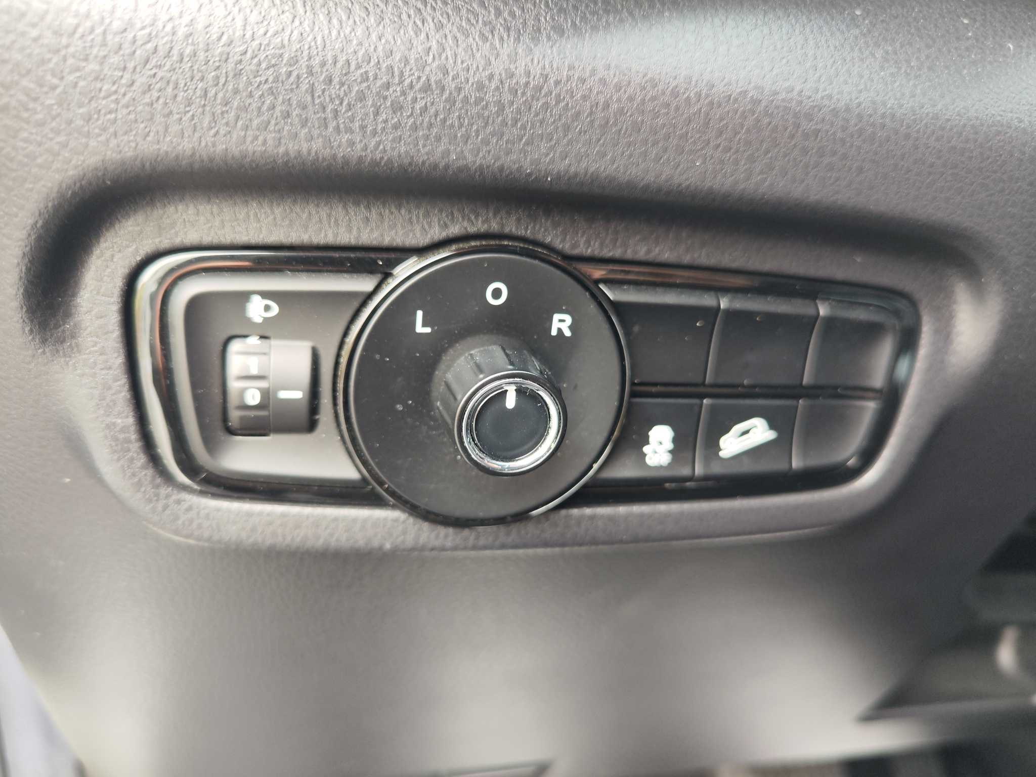 GAC Trumpchi GS3 2021 #16 GAC Trumpchi GS3 2021 car image #16