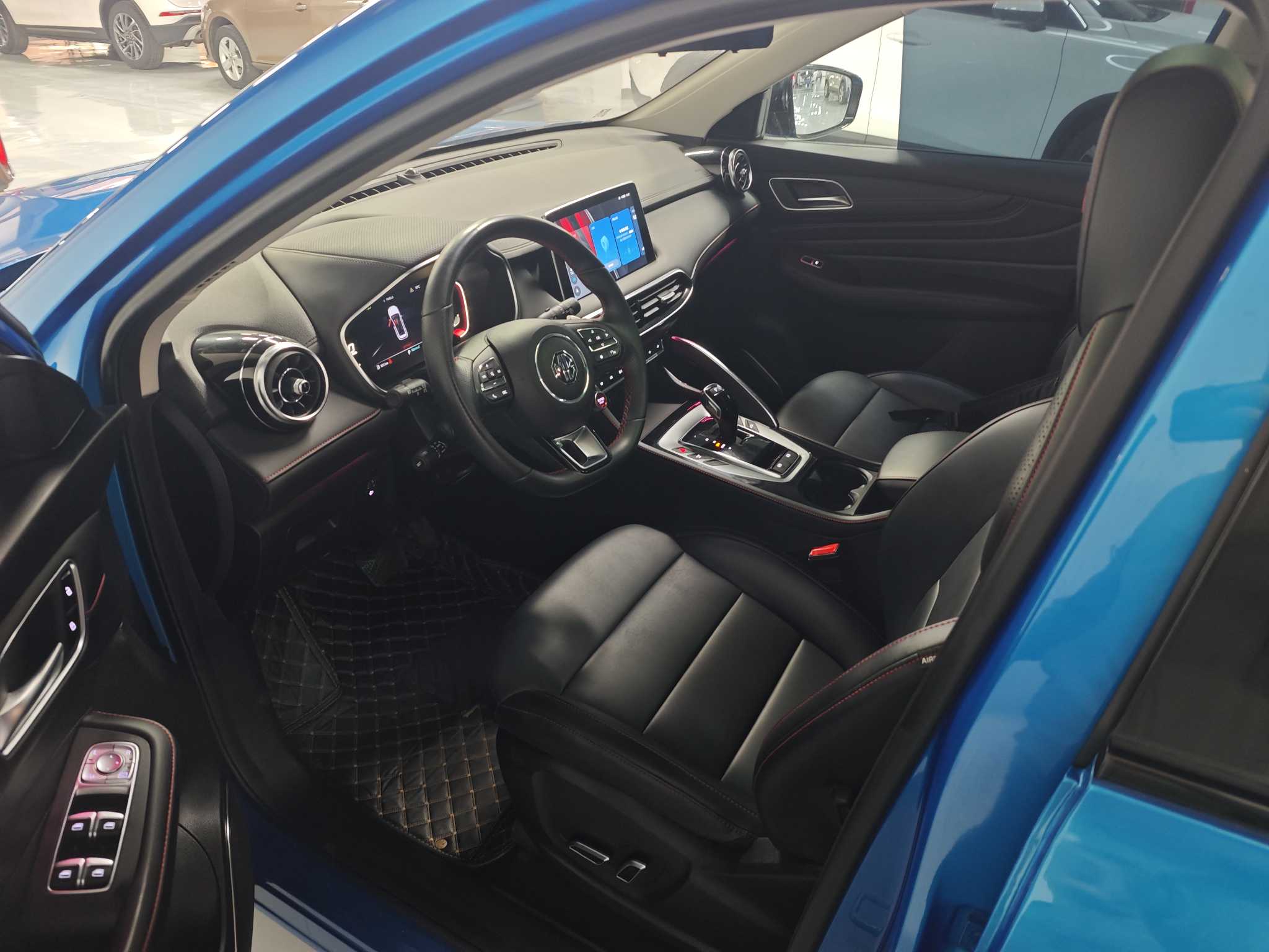 MG Pilot 2023 car image #16