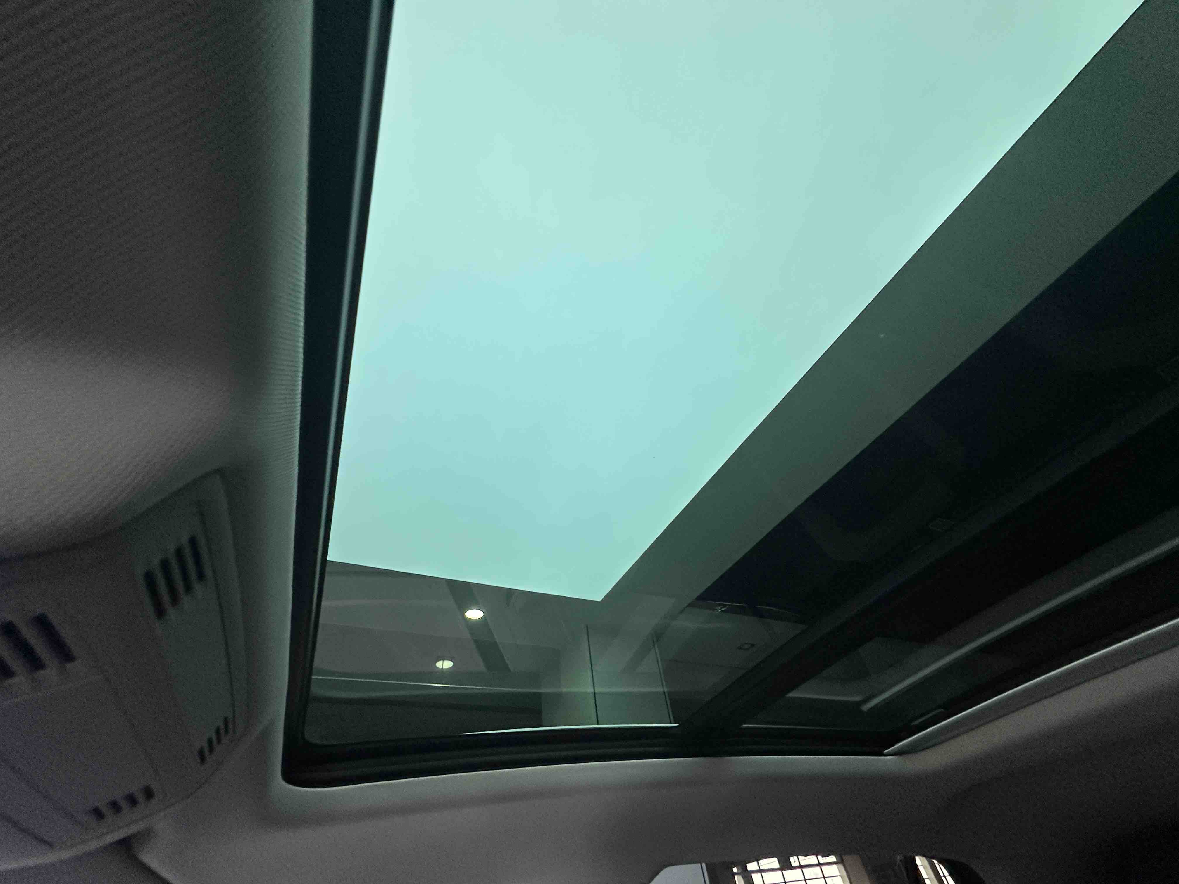 Volkswagen T-Cross 2021 car image #16