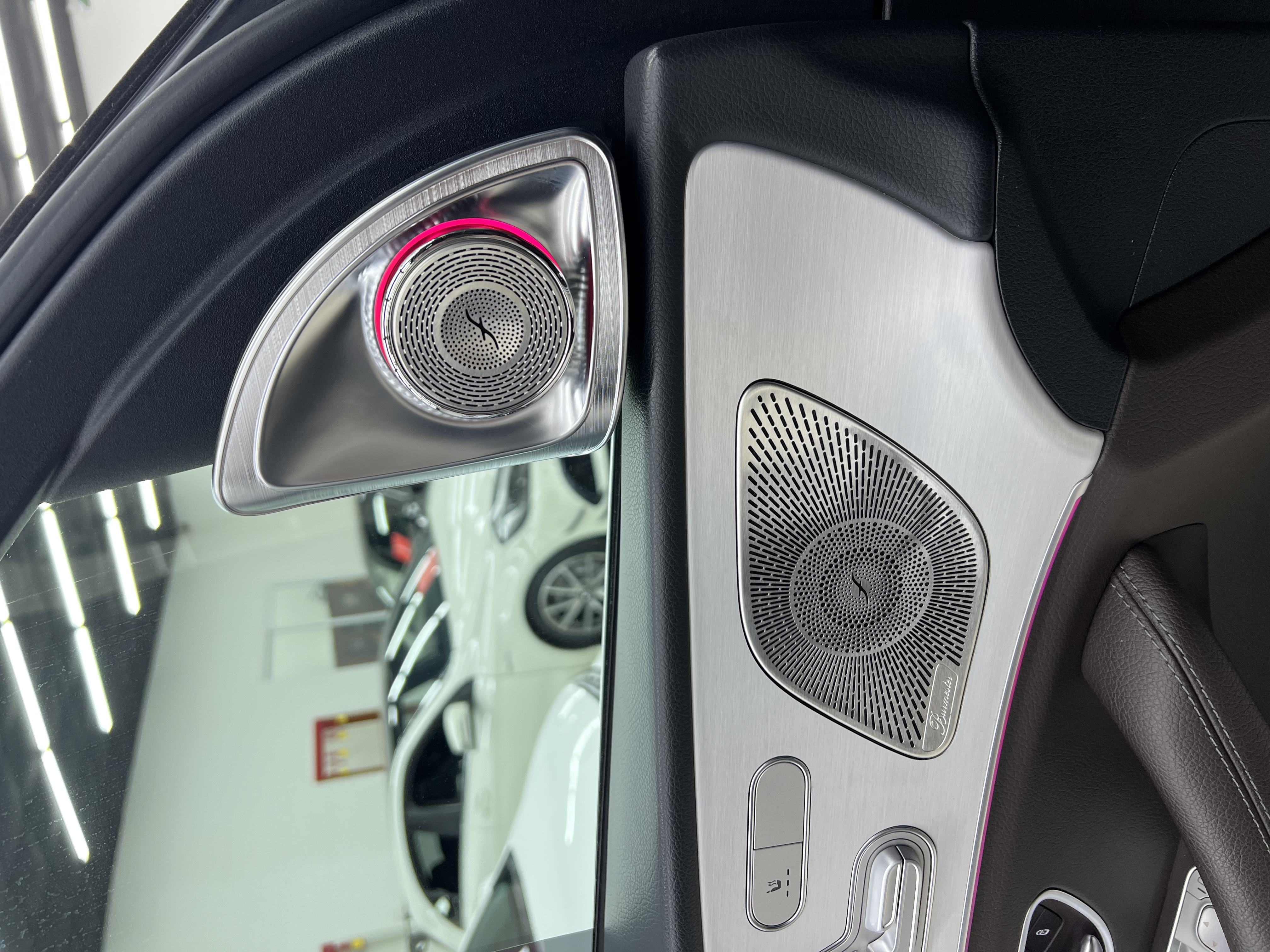 Mercedes-Benz GLE Class 2021 car image #16