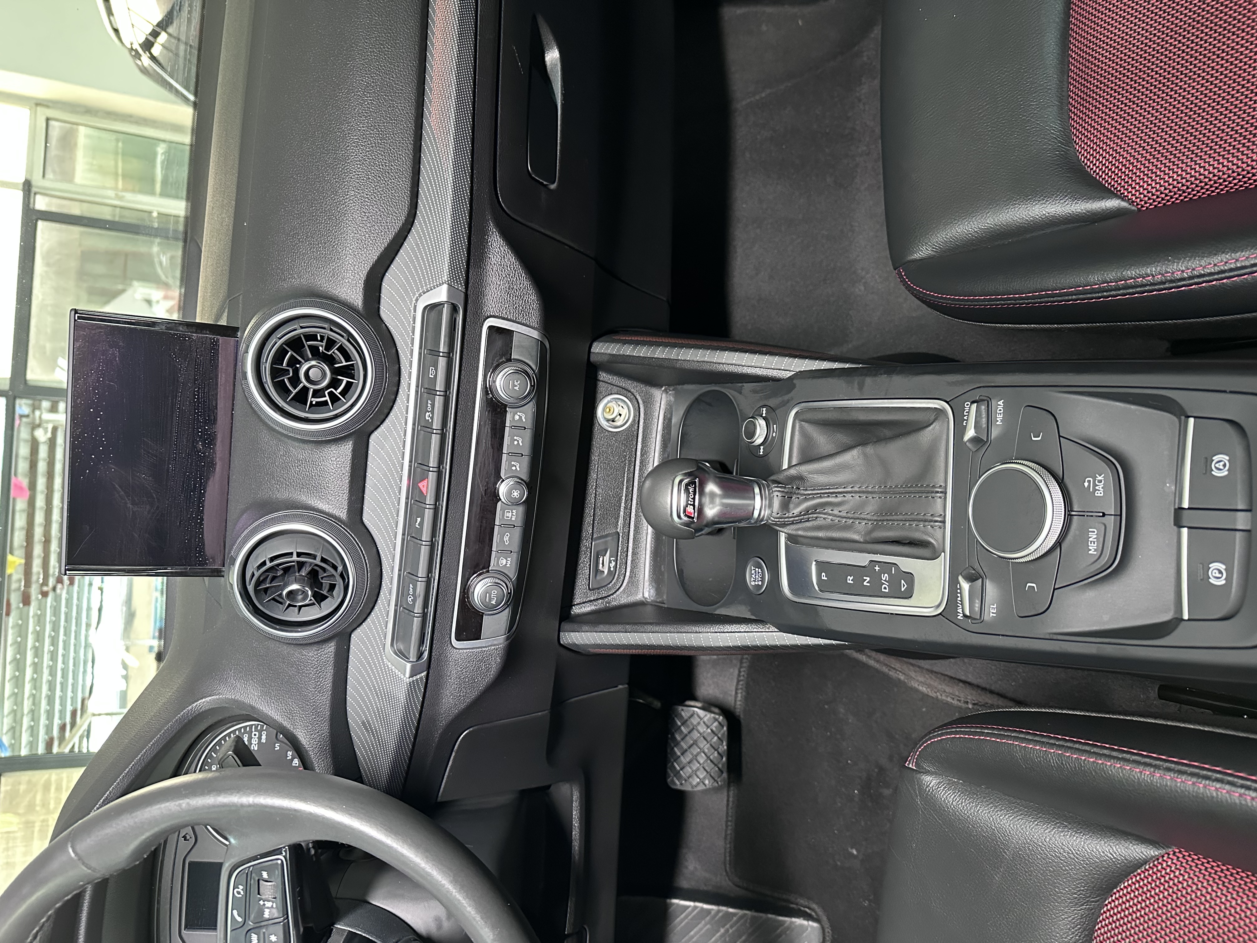 Q2L 2020 car image #16