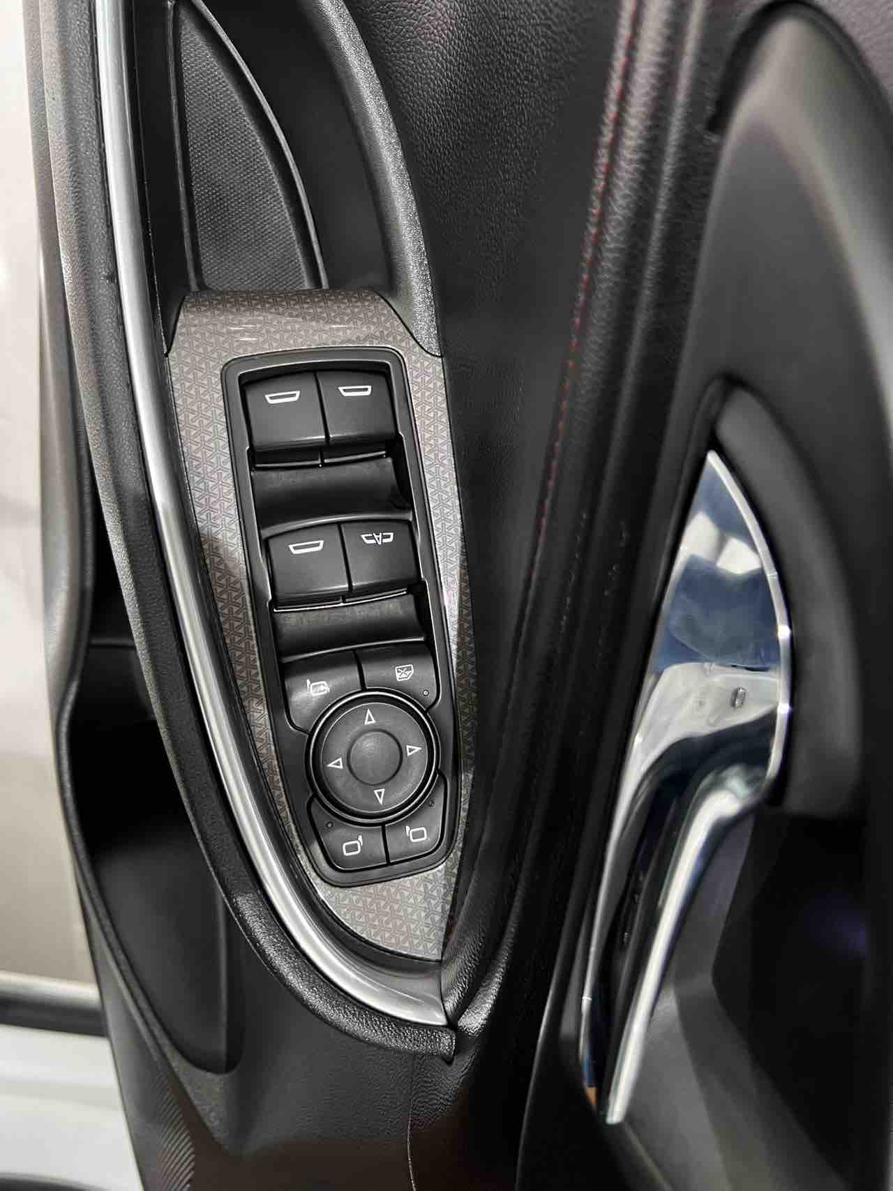 Chevrolet Malibu XL 2021 immagine di auto #16