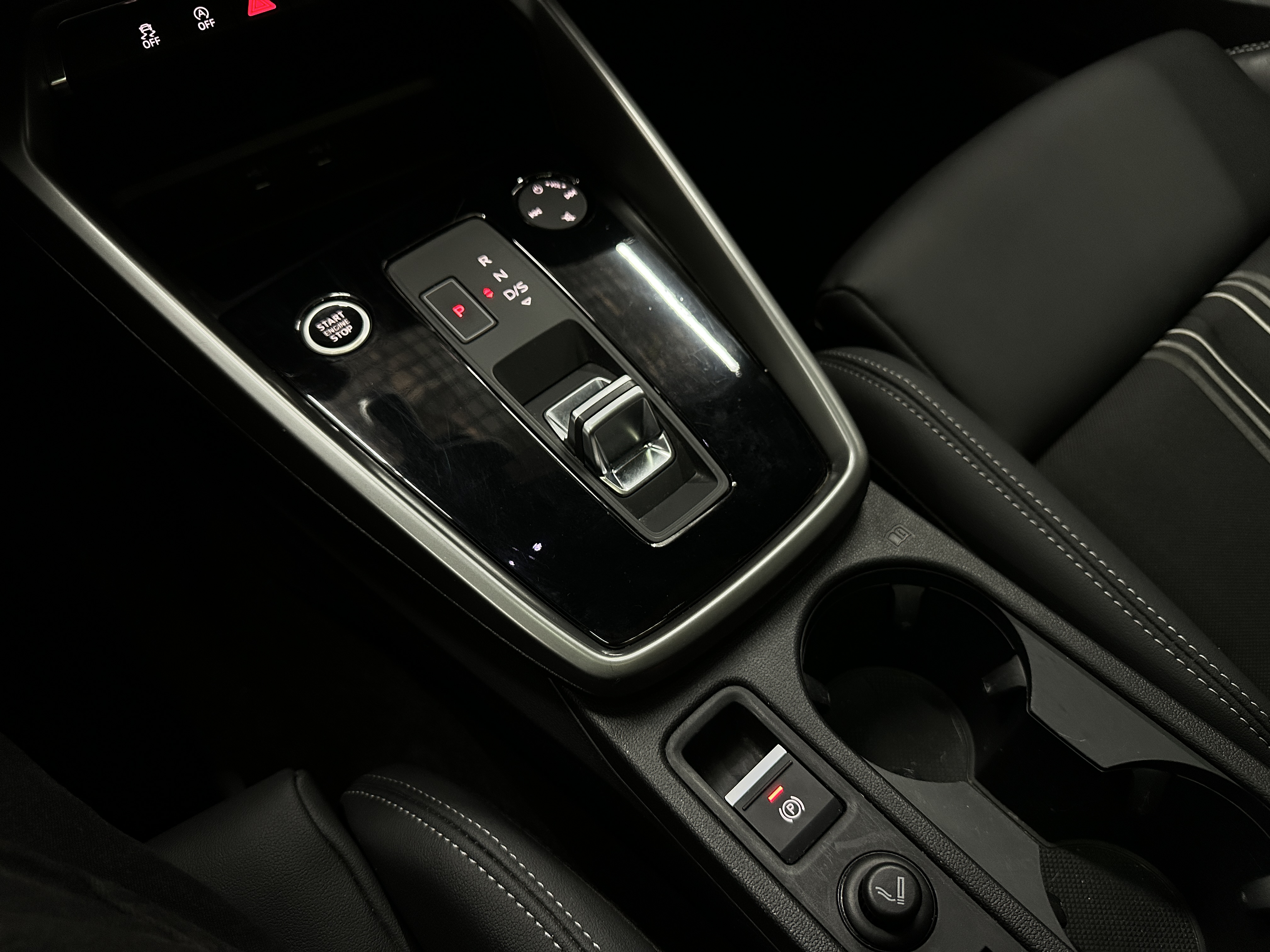 Audi A3 2022 car image #16